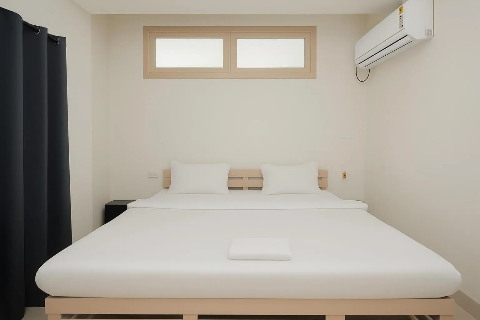 Bedroom, Bed in Urban Inn Rukminigaon