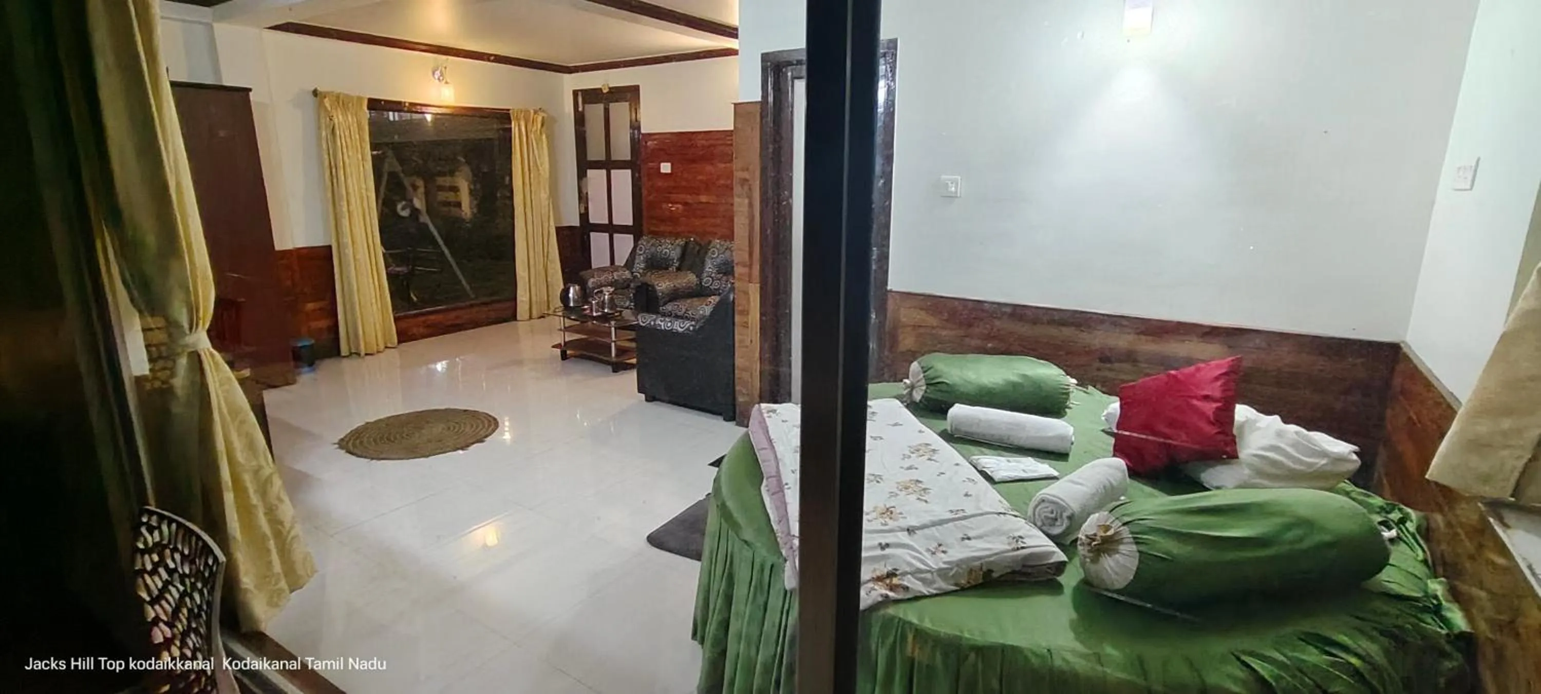 Bed in The Jacks Hilltop Resort Kodaikanal