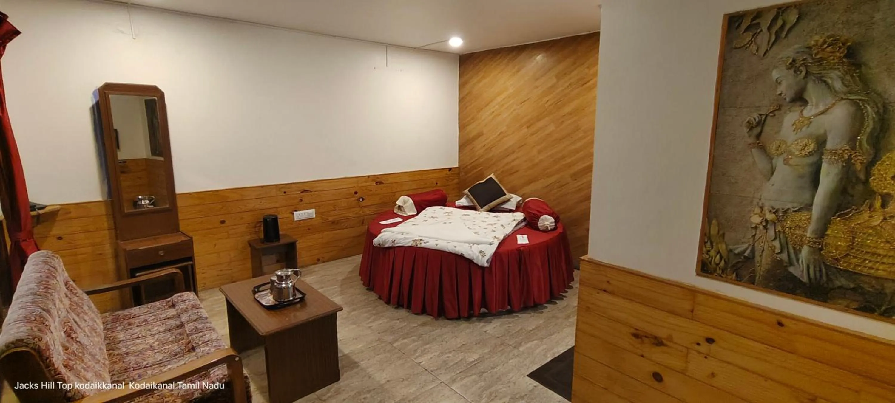 Bed in The Jacks Hilltop Resort Kodaikanal