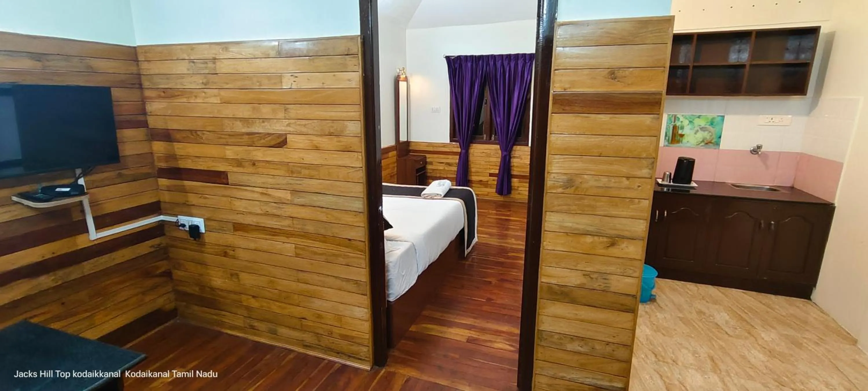 Photo of the whole room, Bed in The Jacks Hilltop Resort Kodaikanal