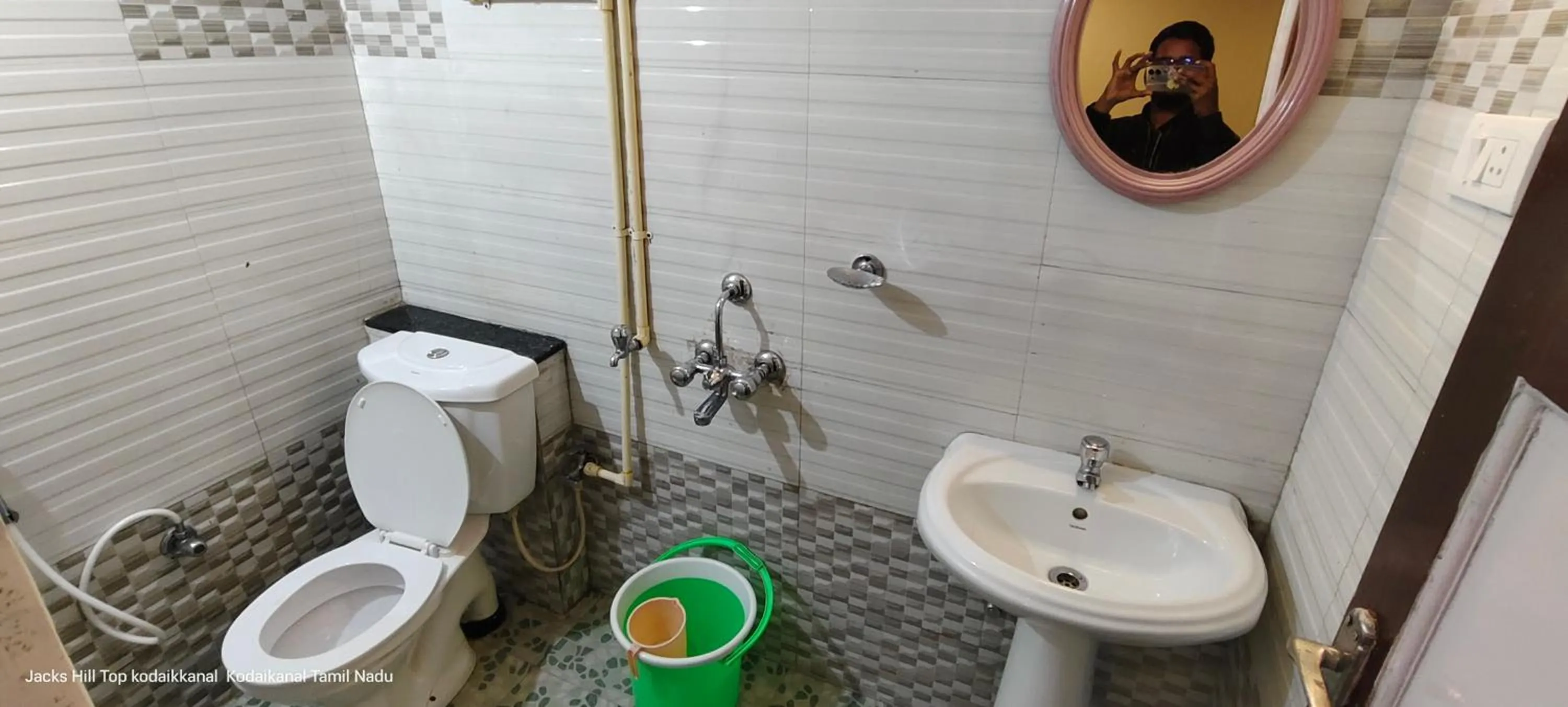 Shower in The Jacks Hilltop Resort Kodaikanal