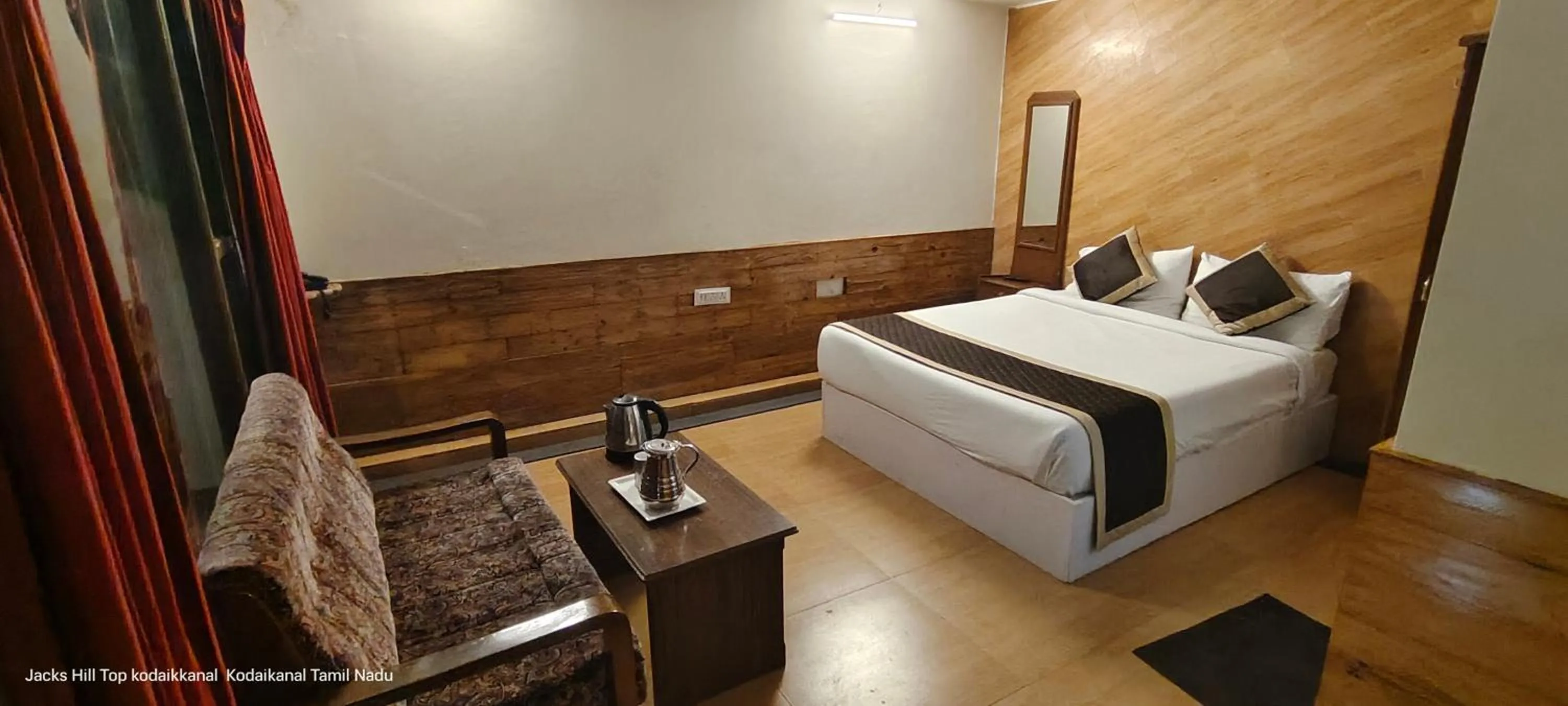 Bed in The Jacks Hilltop Resort Kodaikanal