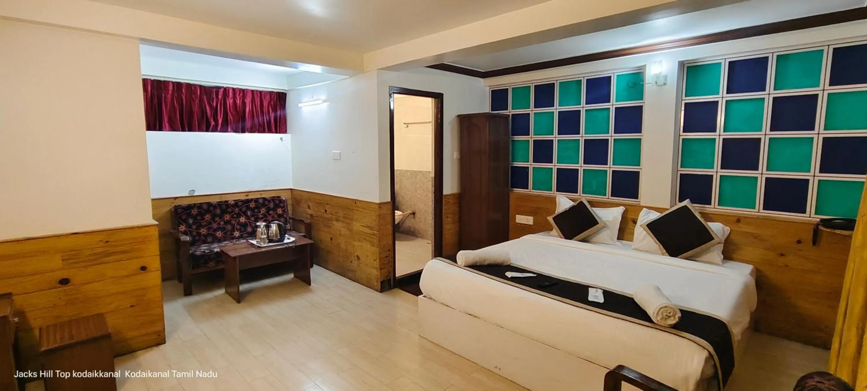 Bed in The Jacks Hilltop Resort Kodaikanal