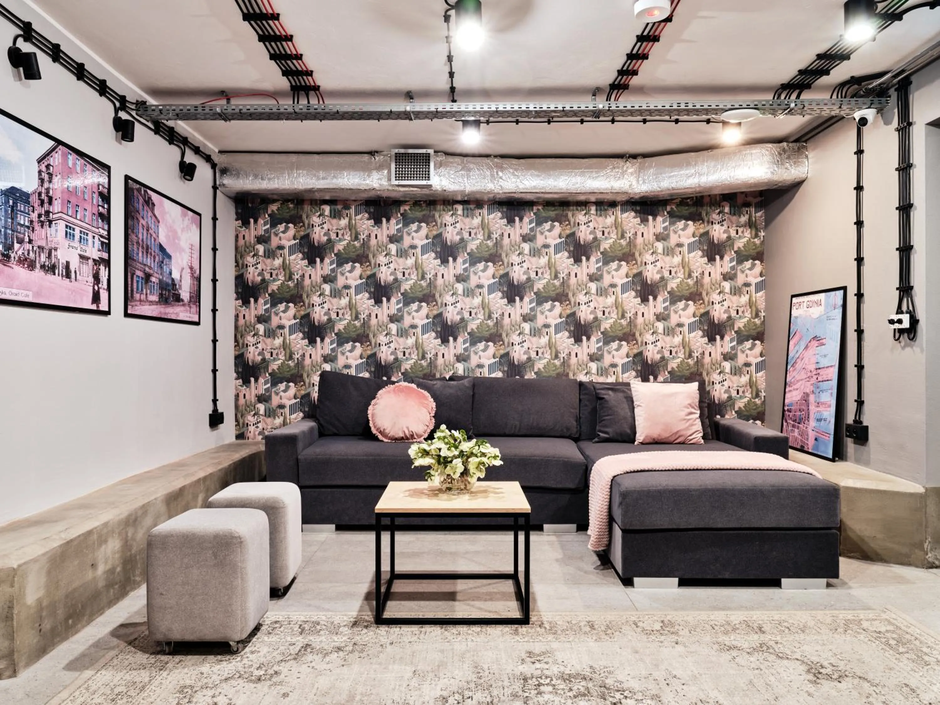 Communal lounge/ TV room in HOLA GDYNIA