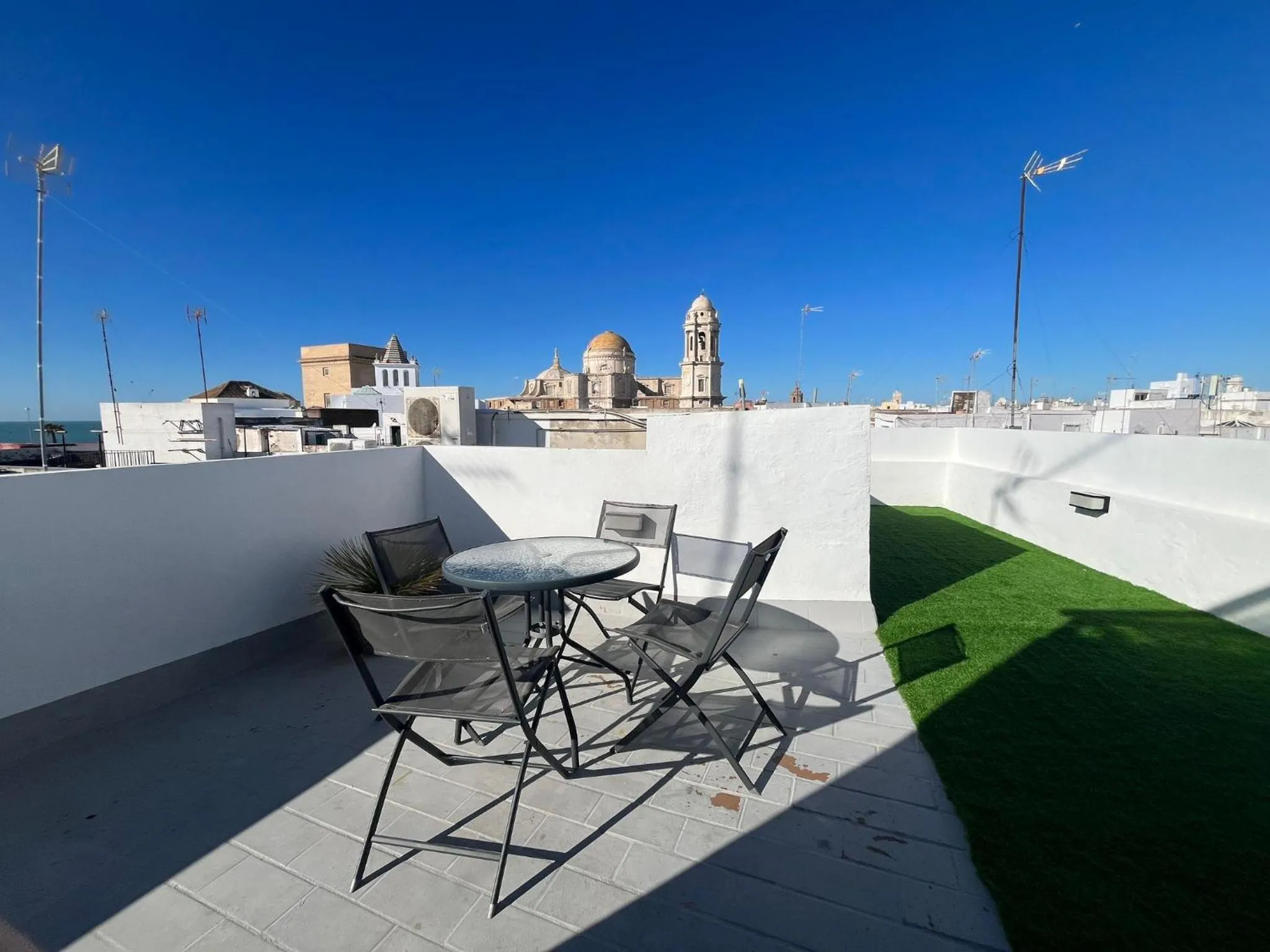 Balcony/Terrace in Hidden Gem Penthouse El Mesón