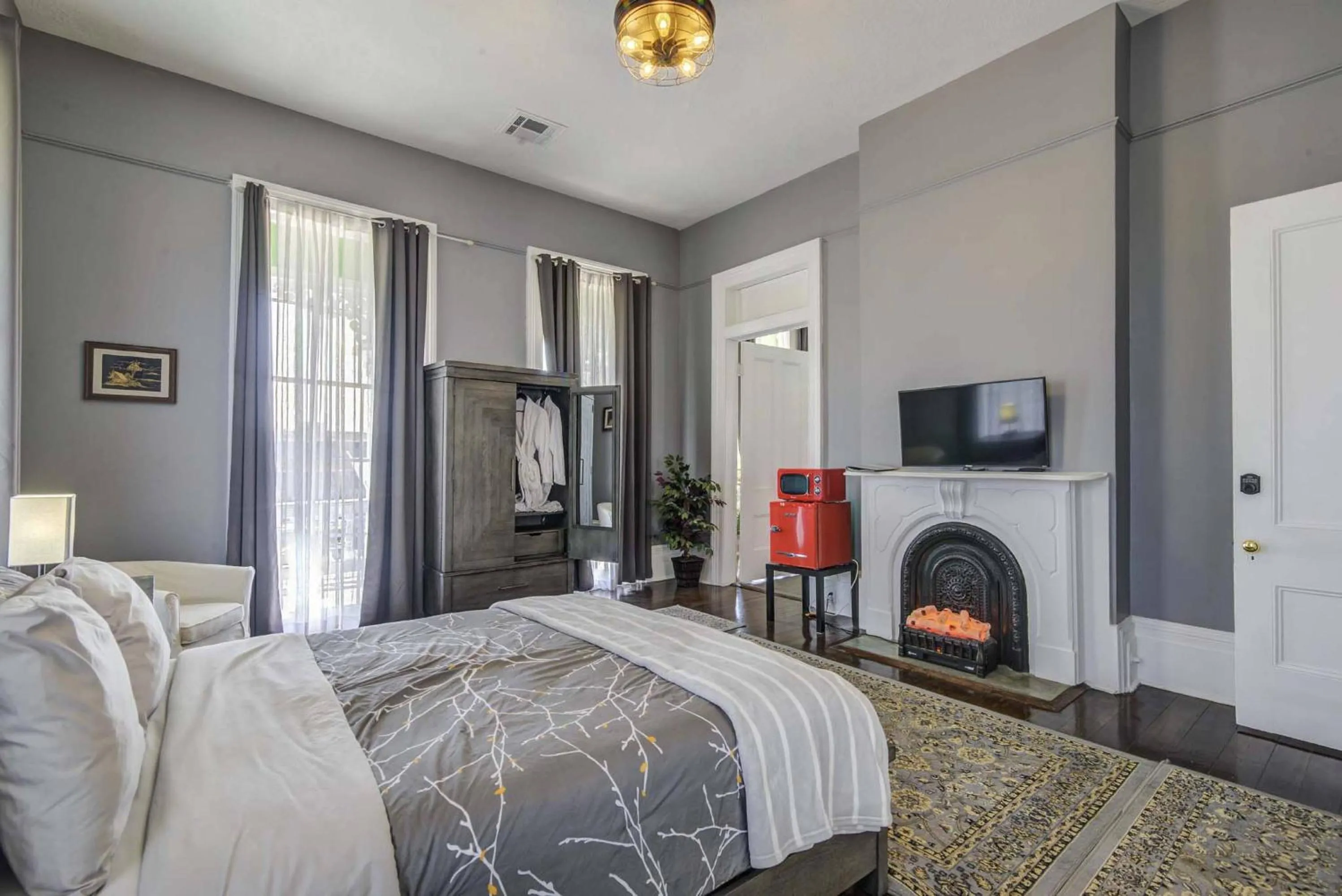 Bedroom, Bed in The George Manor