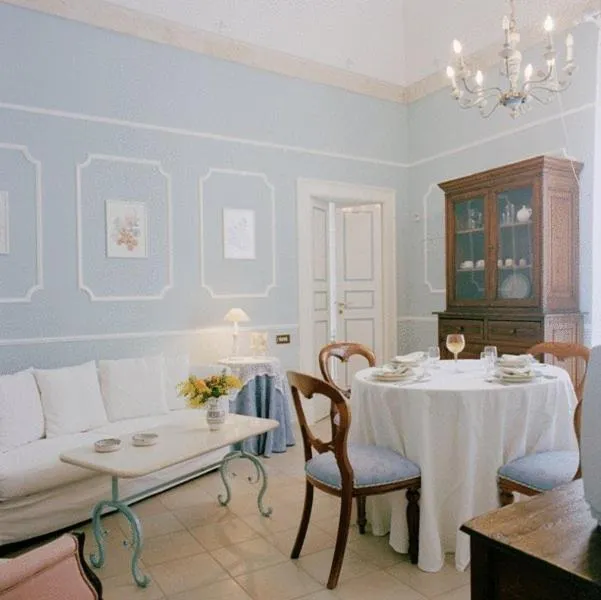 Dining area in Villaggio In Case Sparse Nel Centro Storico