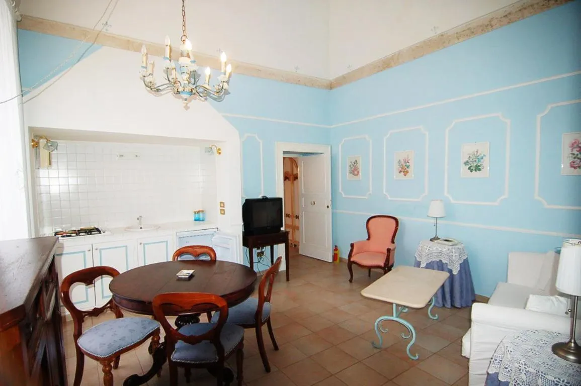 Dining area in Villaggio In Case Sparse Nel Centro Storico