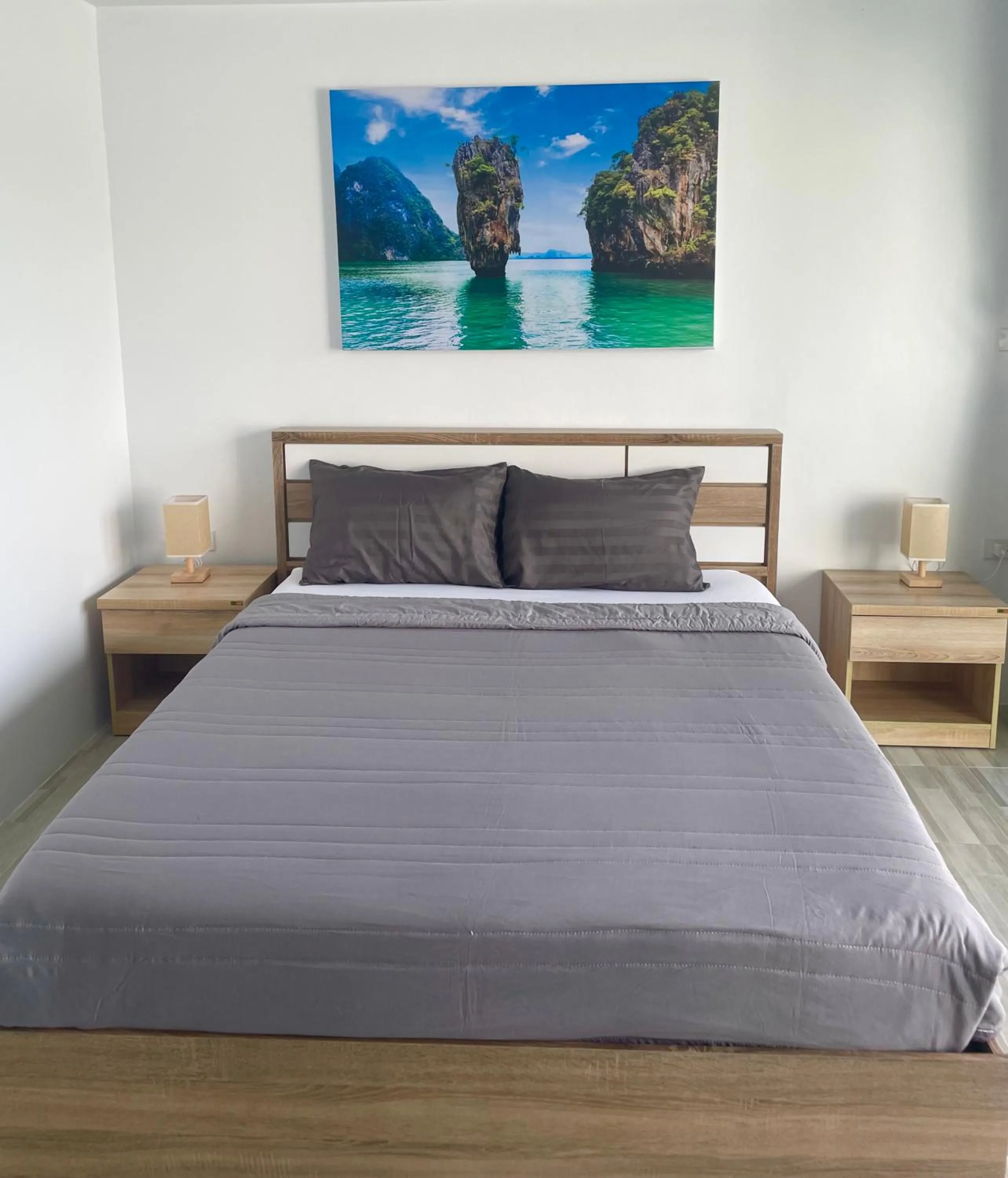 Bed in Garden Beach Sea View Patong