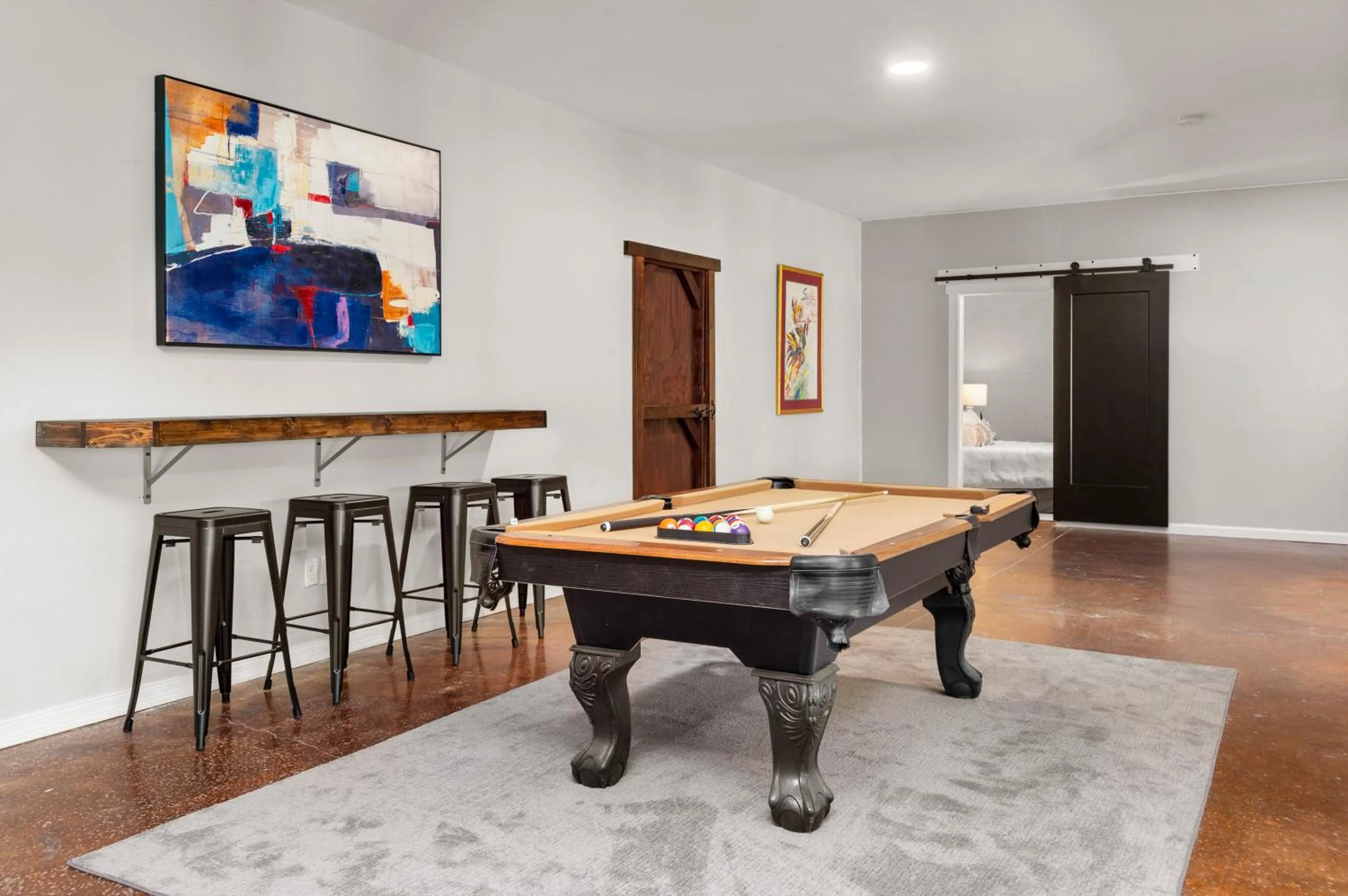Secluded Luxury Home with Pool and Hot Tub in ASHEVILLE 15 min to Downtown