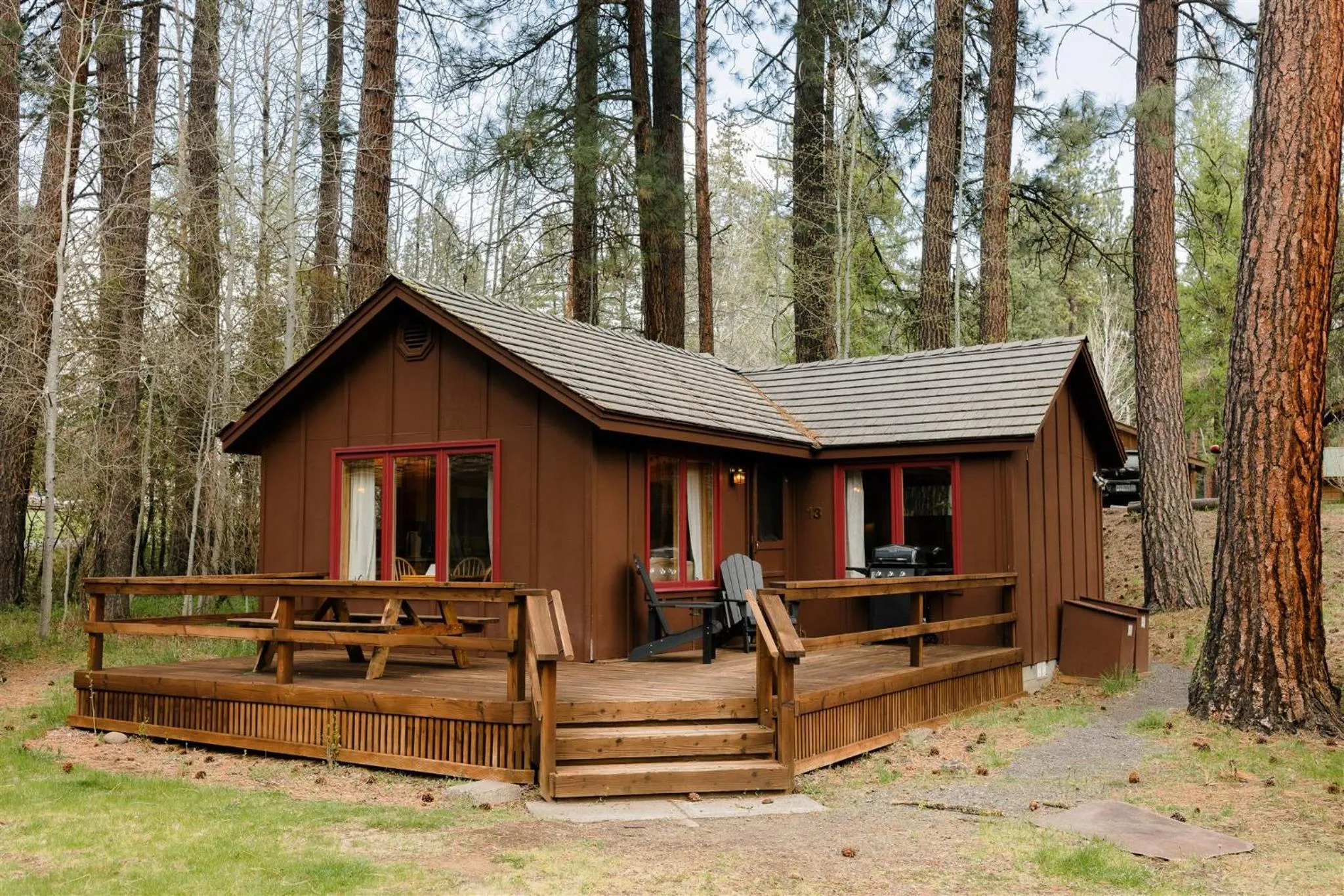 Property building in Lake Creek Lodge