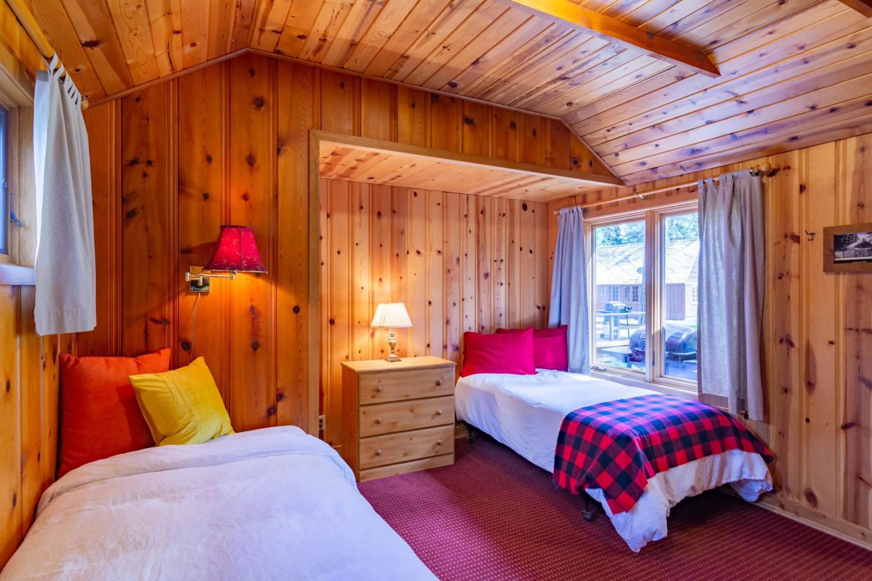 Bed in Lake Creek Lodge