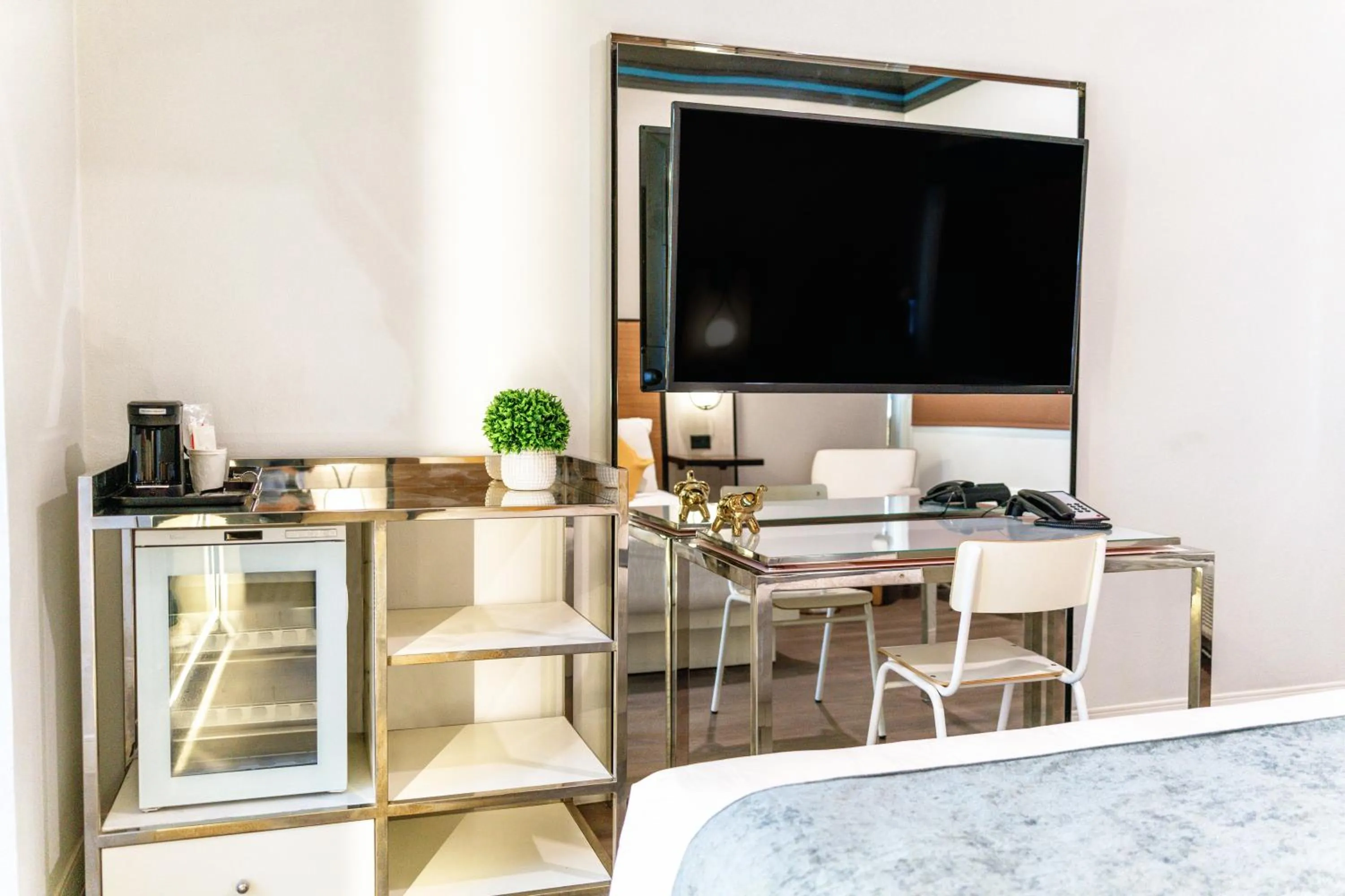 Aspire Inn Studios & Spas