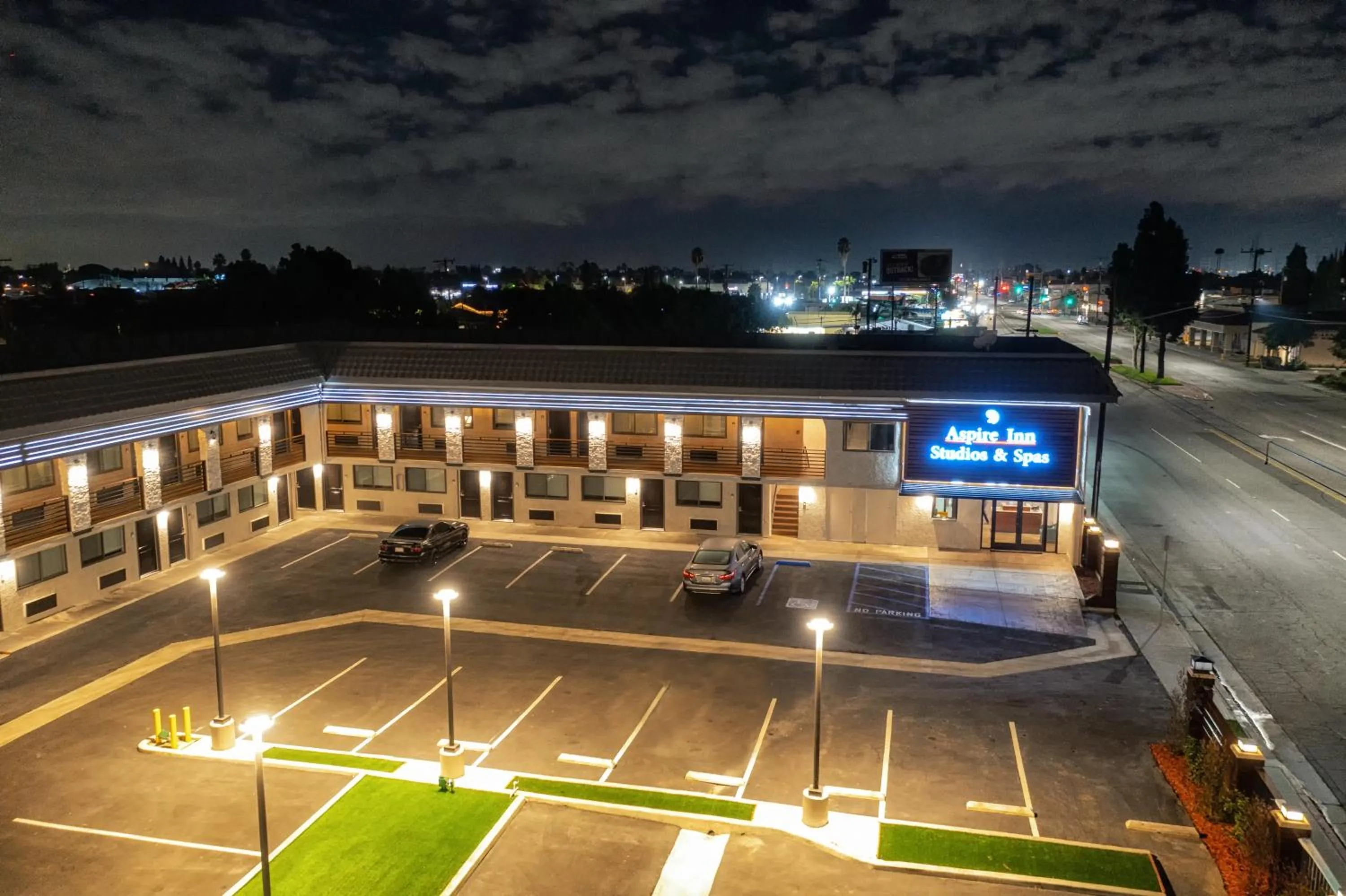 Property building in Aspire Inn Studios & Spas