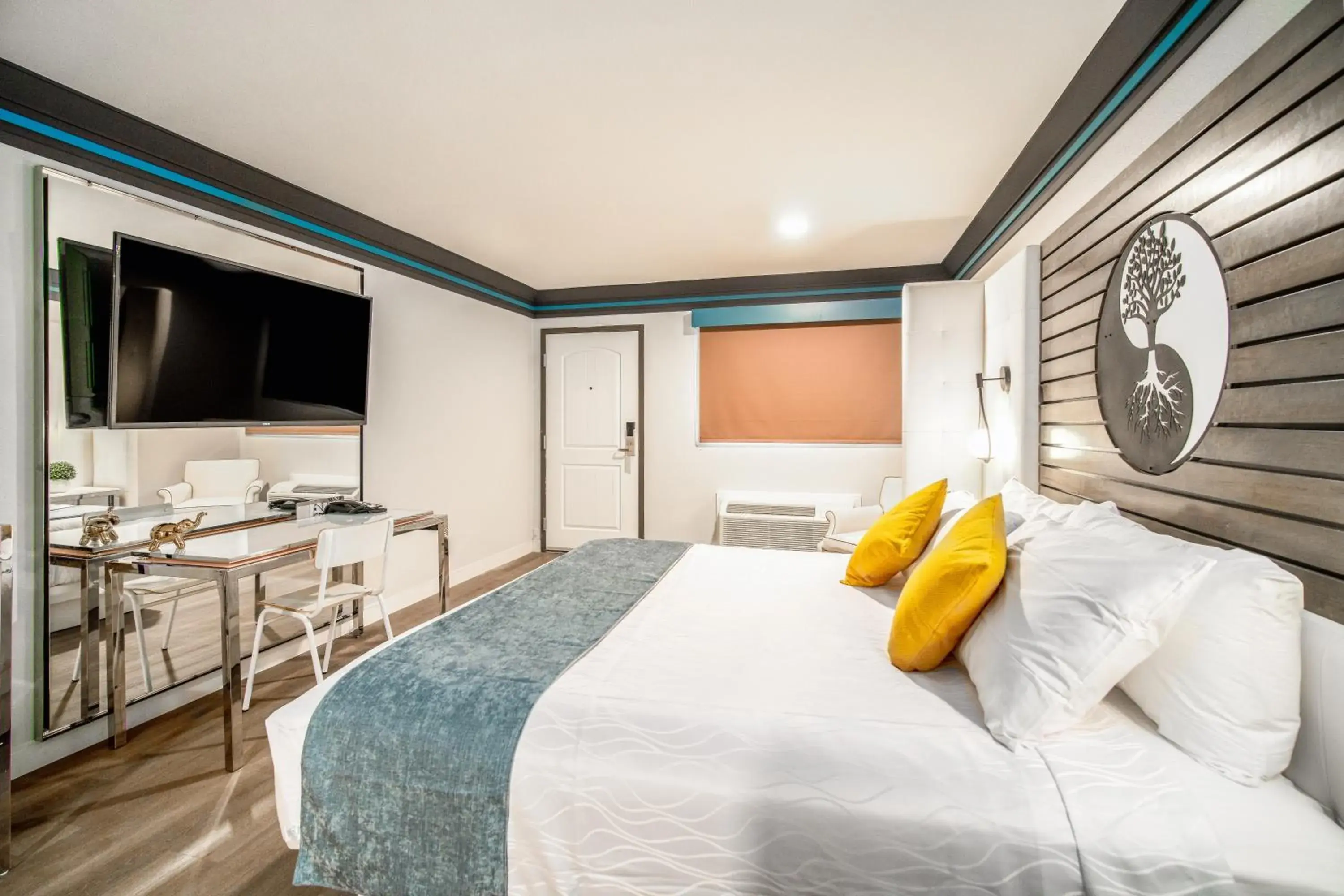 King Room - Disability Access in Aspire Inn Studios & Spas King Room - Disability Access in Aspire Inn Studios & Spas