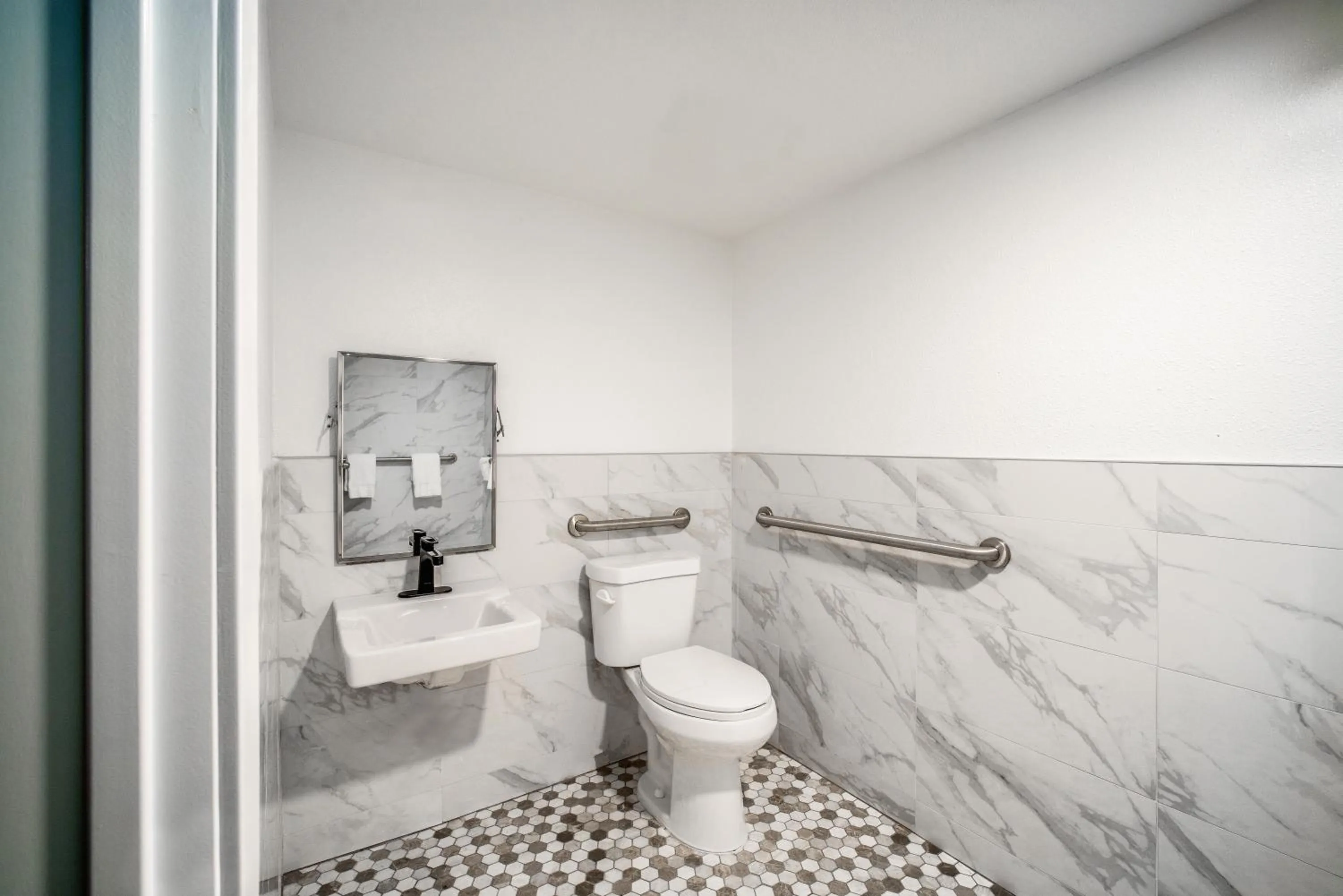 Bathroom in Aspire Inn Studios & Spas