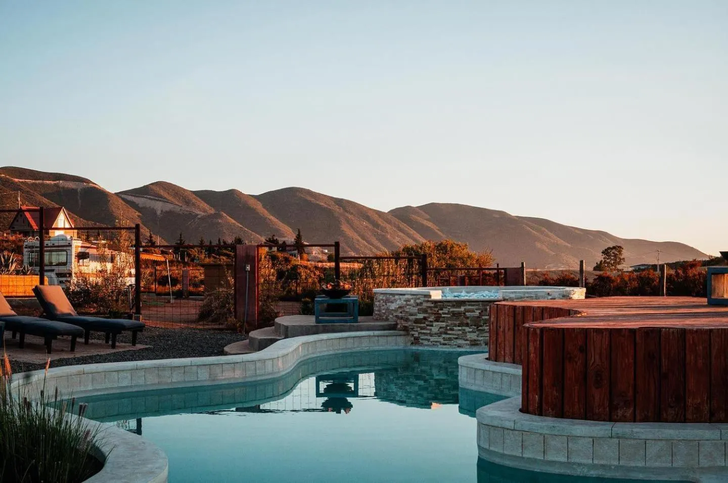 Glamping Valle de Guadalupe with Private Bathrooms by YUMA Resort