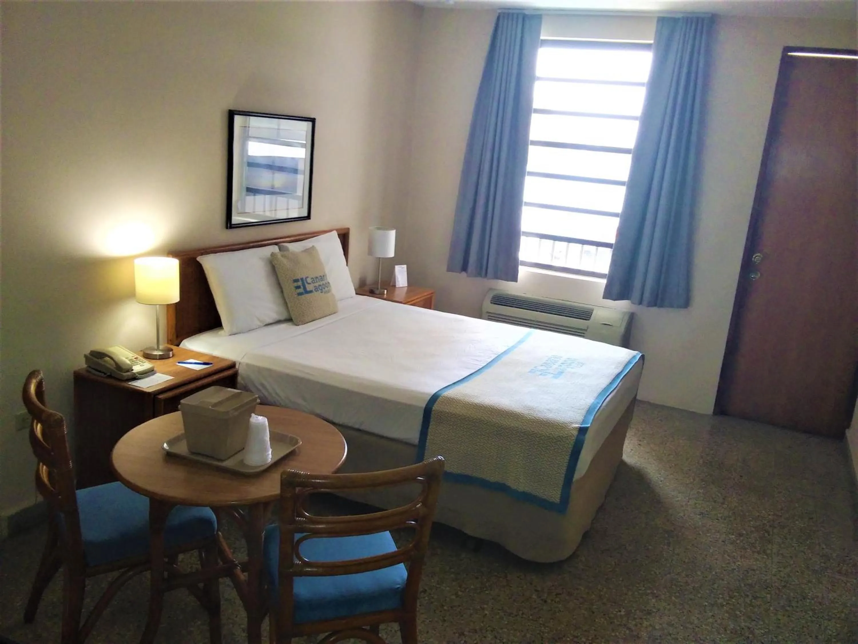 Bedroom, Bed in Canario Lagoon Hotel