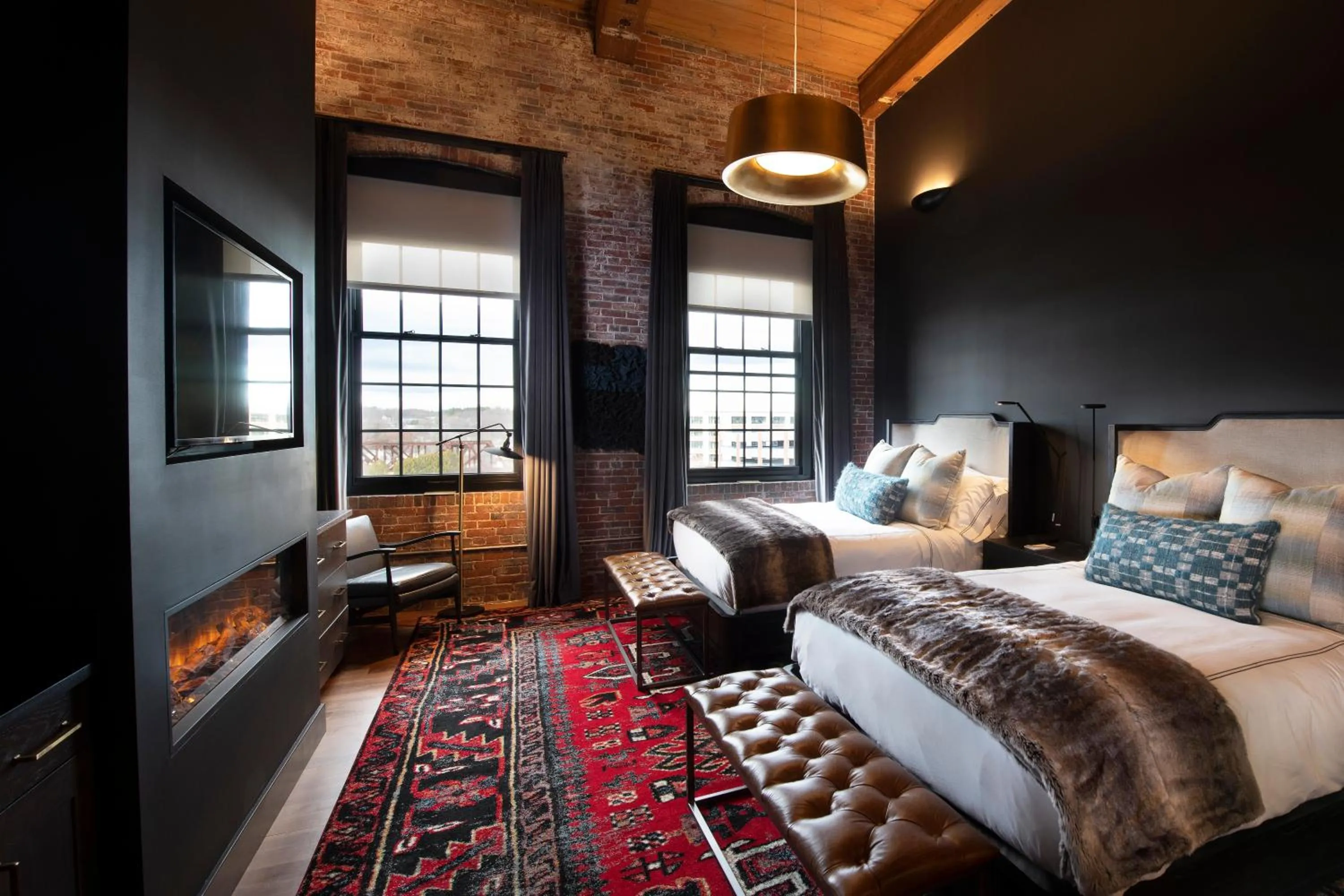 Bed in The Lincoln Hotel