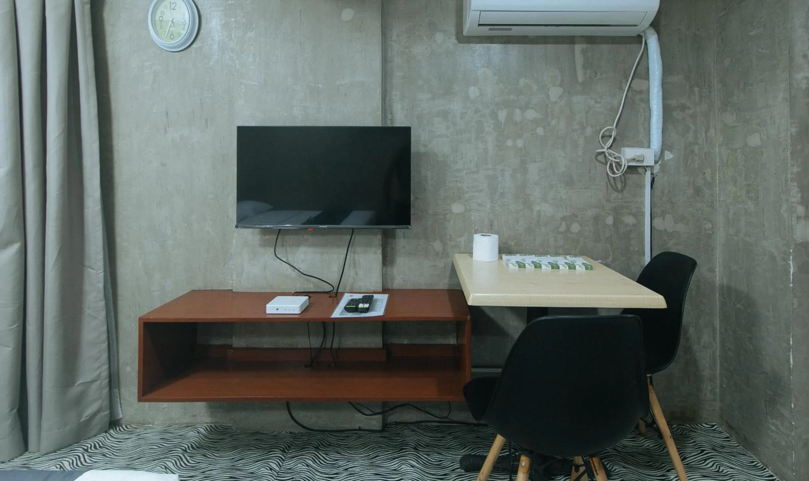 TV and multimedia in Rcee Place by RedDoorz