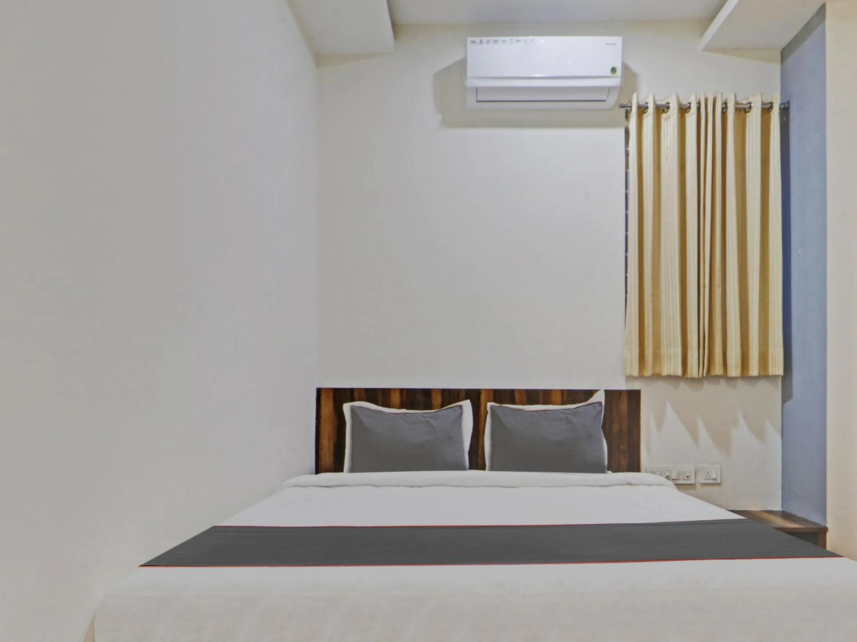 Bedroom, Bed in Hotel O by OYO Dhruvas Residency