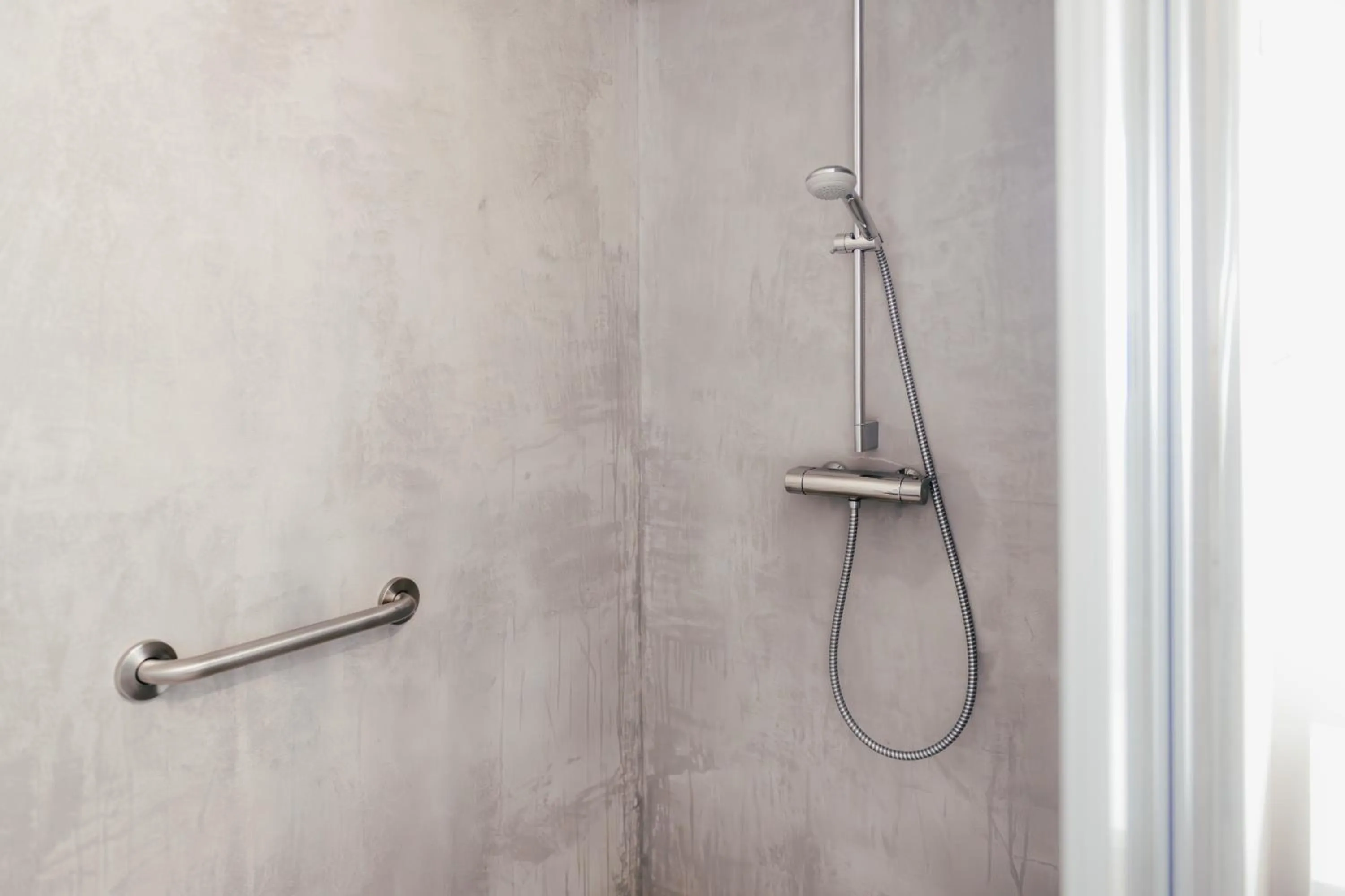 Shower in The Layhead B&B