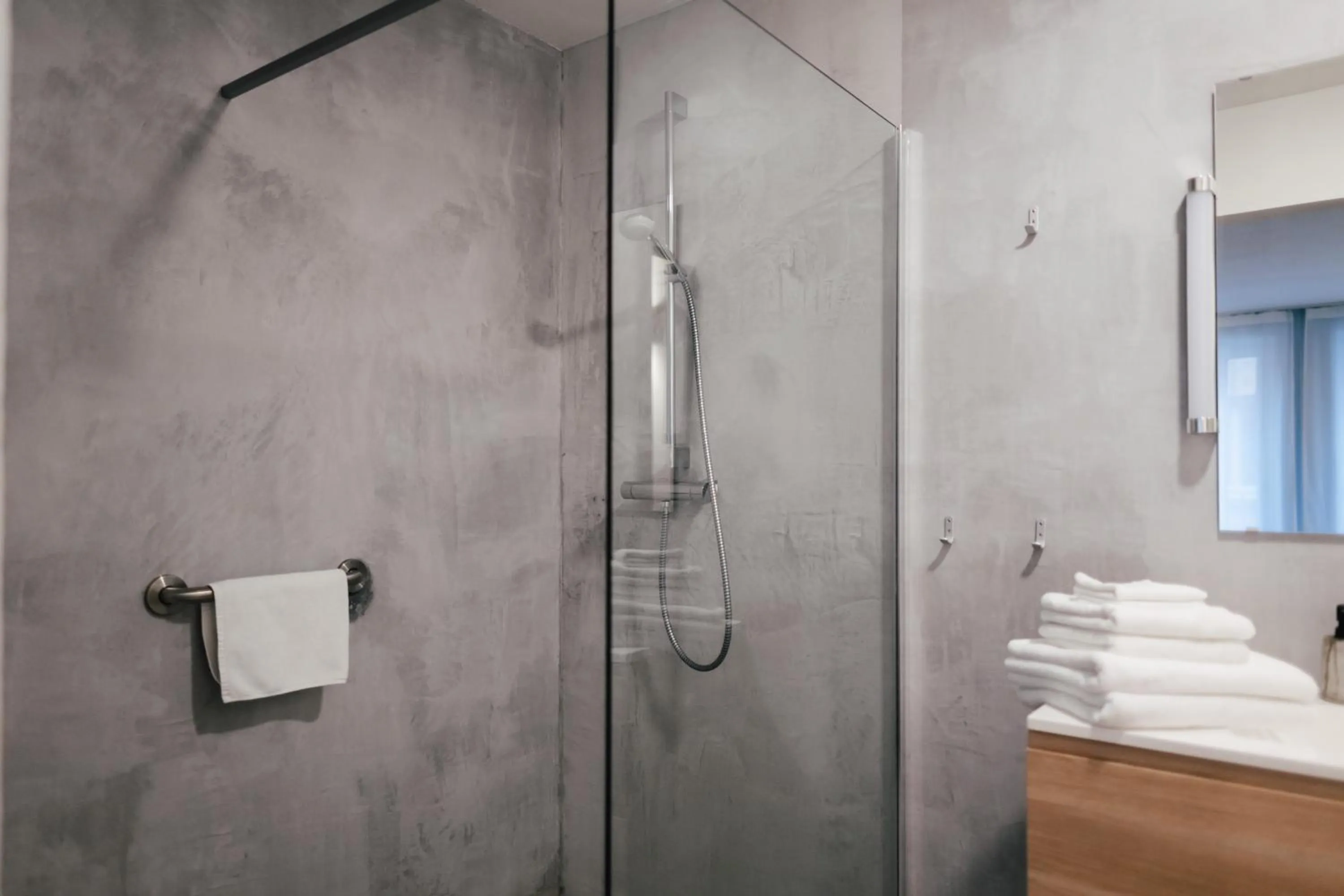 Shower in The Layhead B&B