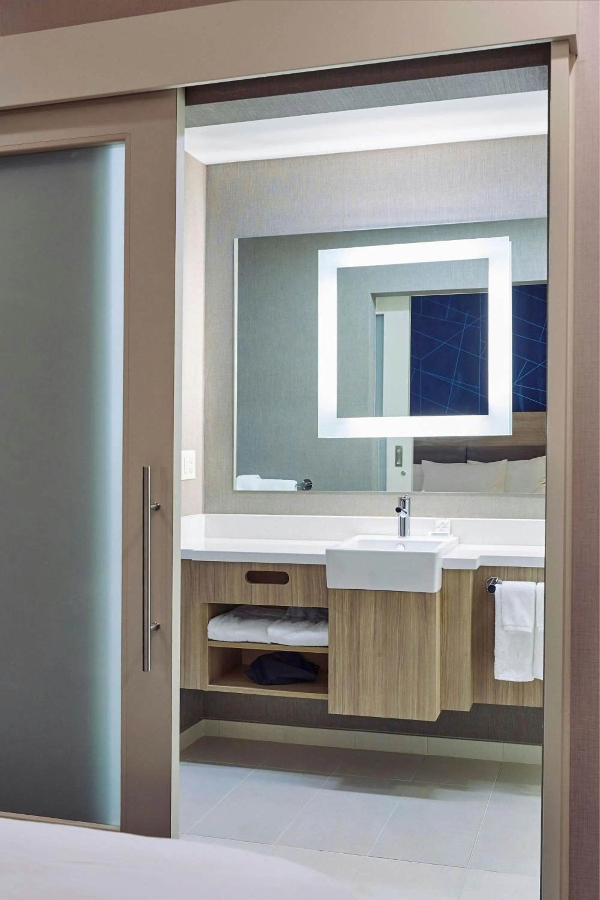 Bathroom in SpringHill Suites by Marriott Medford Airport