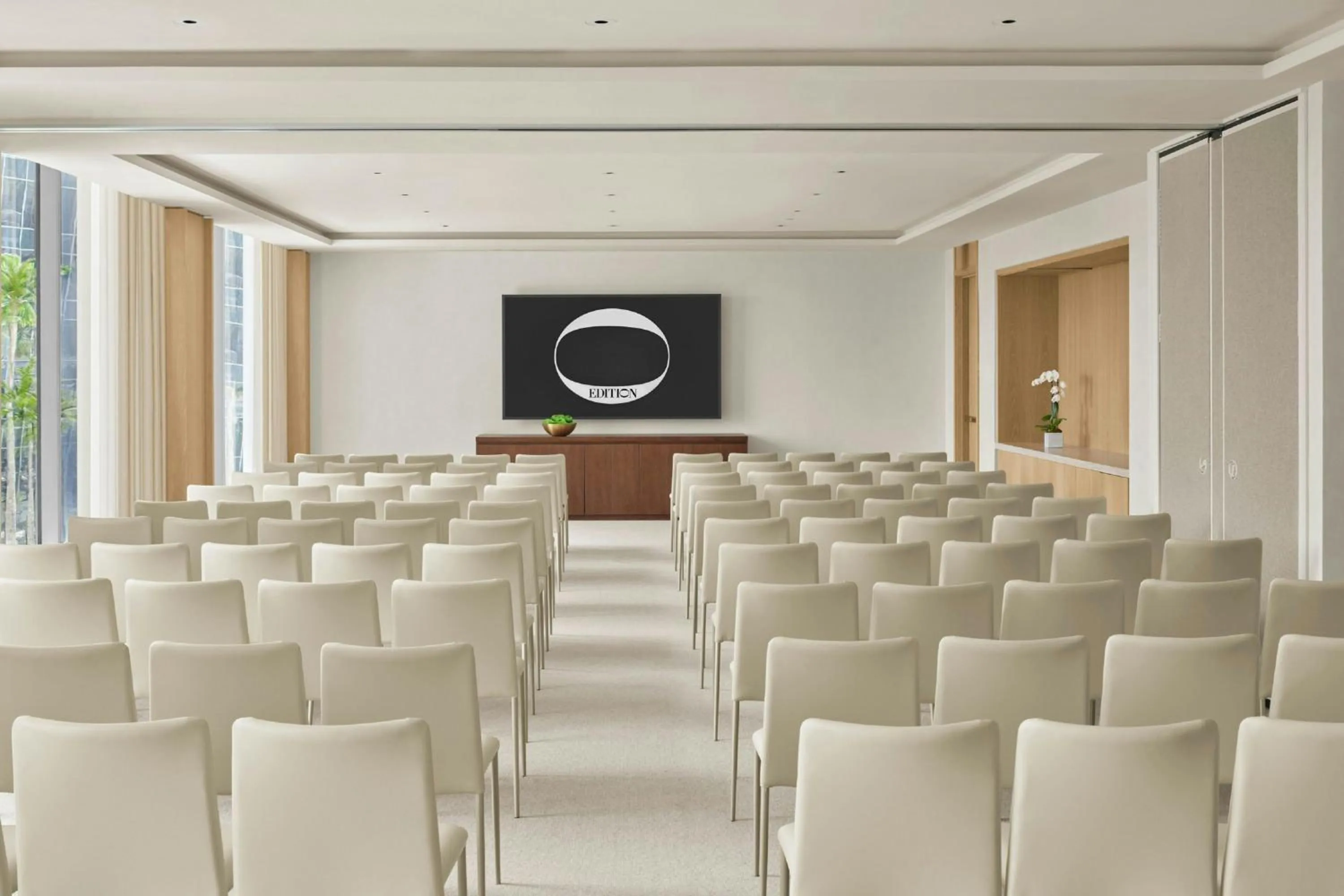 Meeting/conference room in The Tampa EDITION