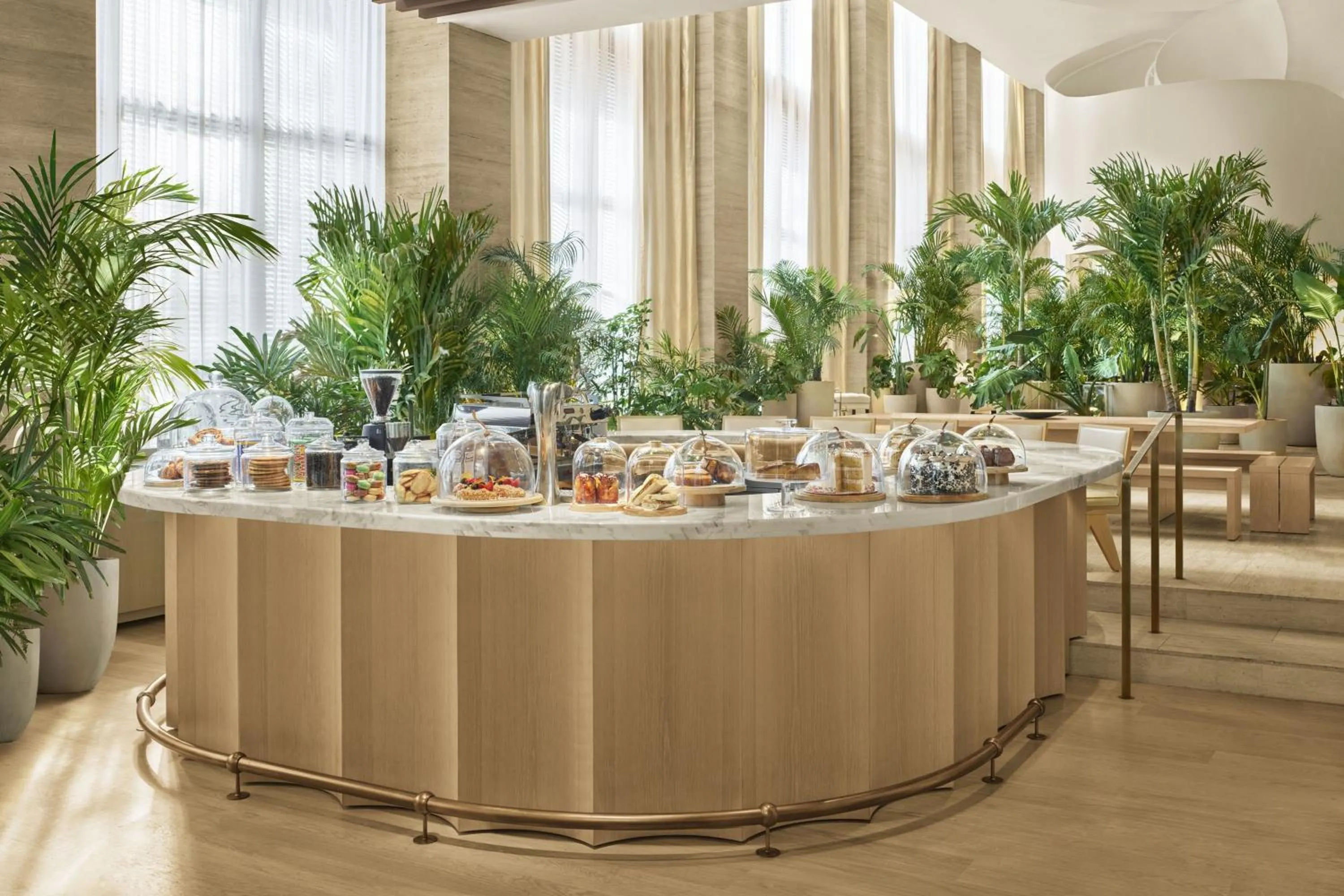 Lounge or bar in The Tampa EDITION