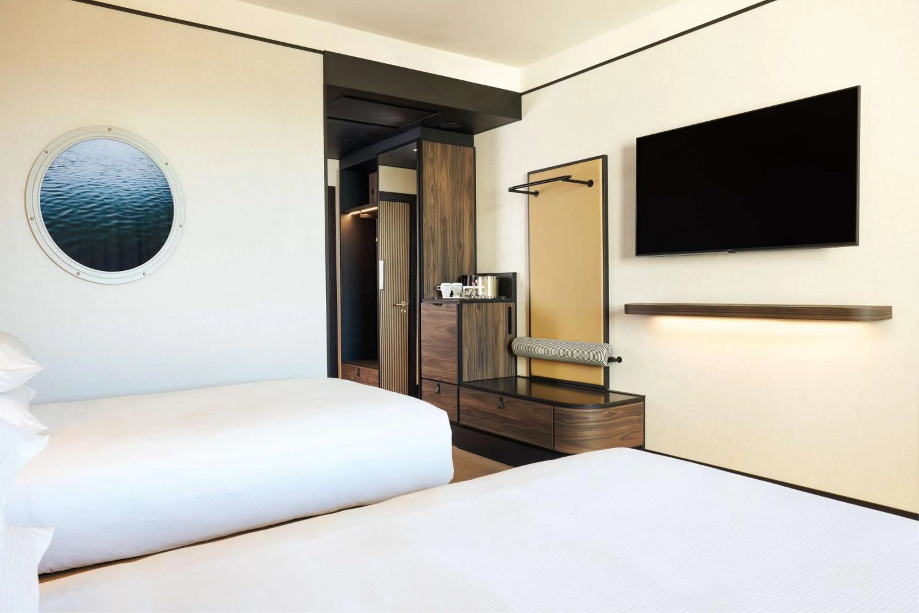 Bedroom, Bed in Hilton Rome Airport