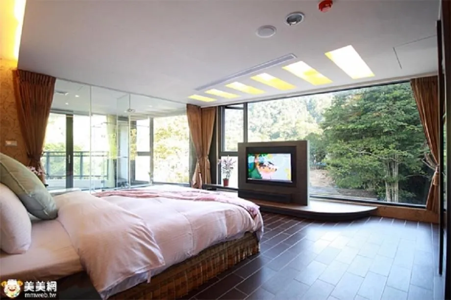 Bed in Shuian Lakeside Hotel II