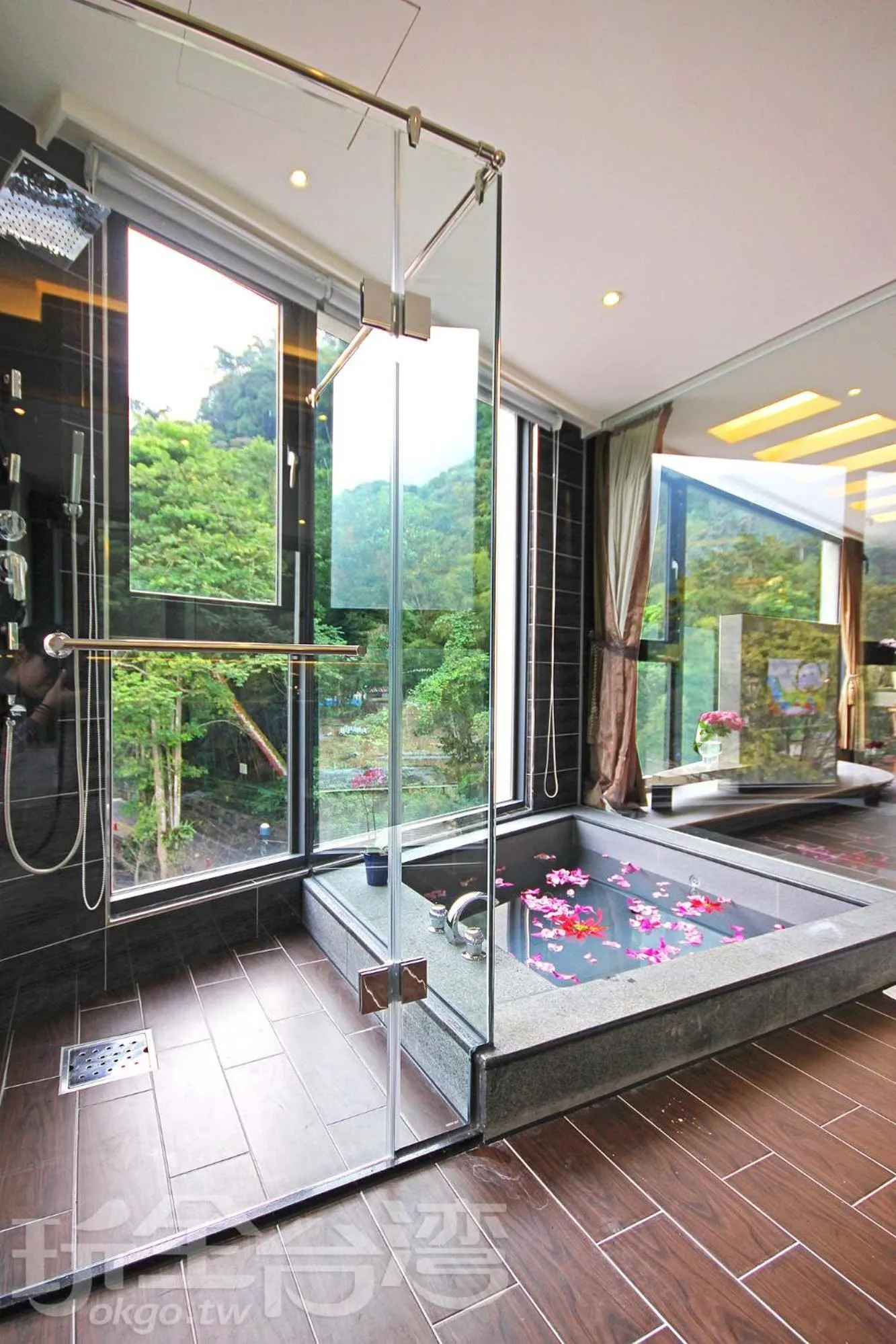 Shuian Lakeside Hotel II