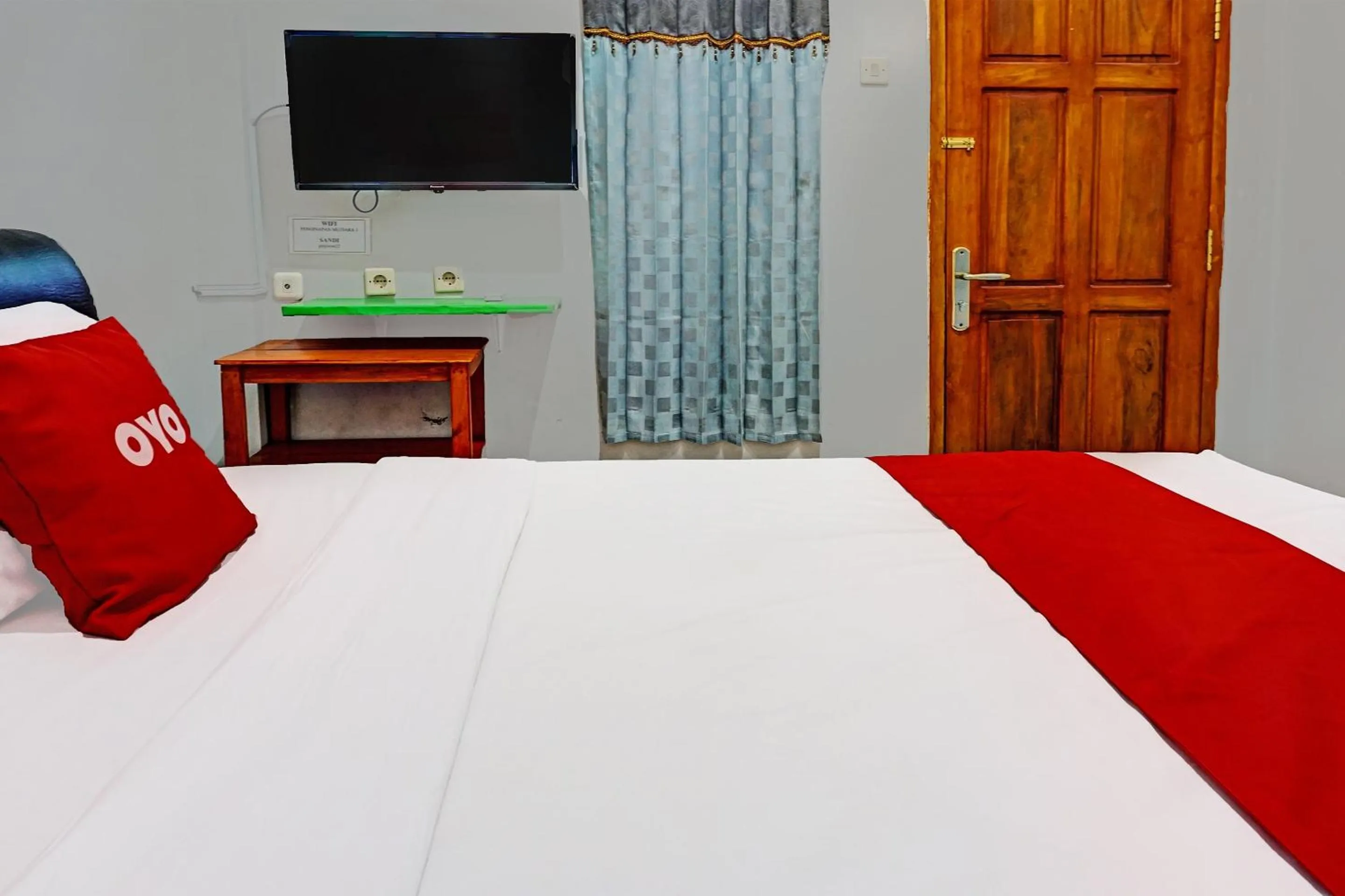 Bedroom, Bed in OYO 91599 Penginapan Mutiara Madiun