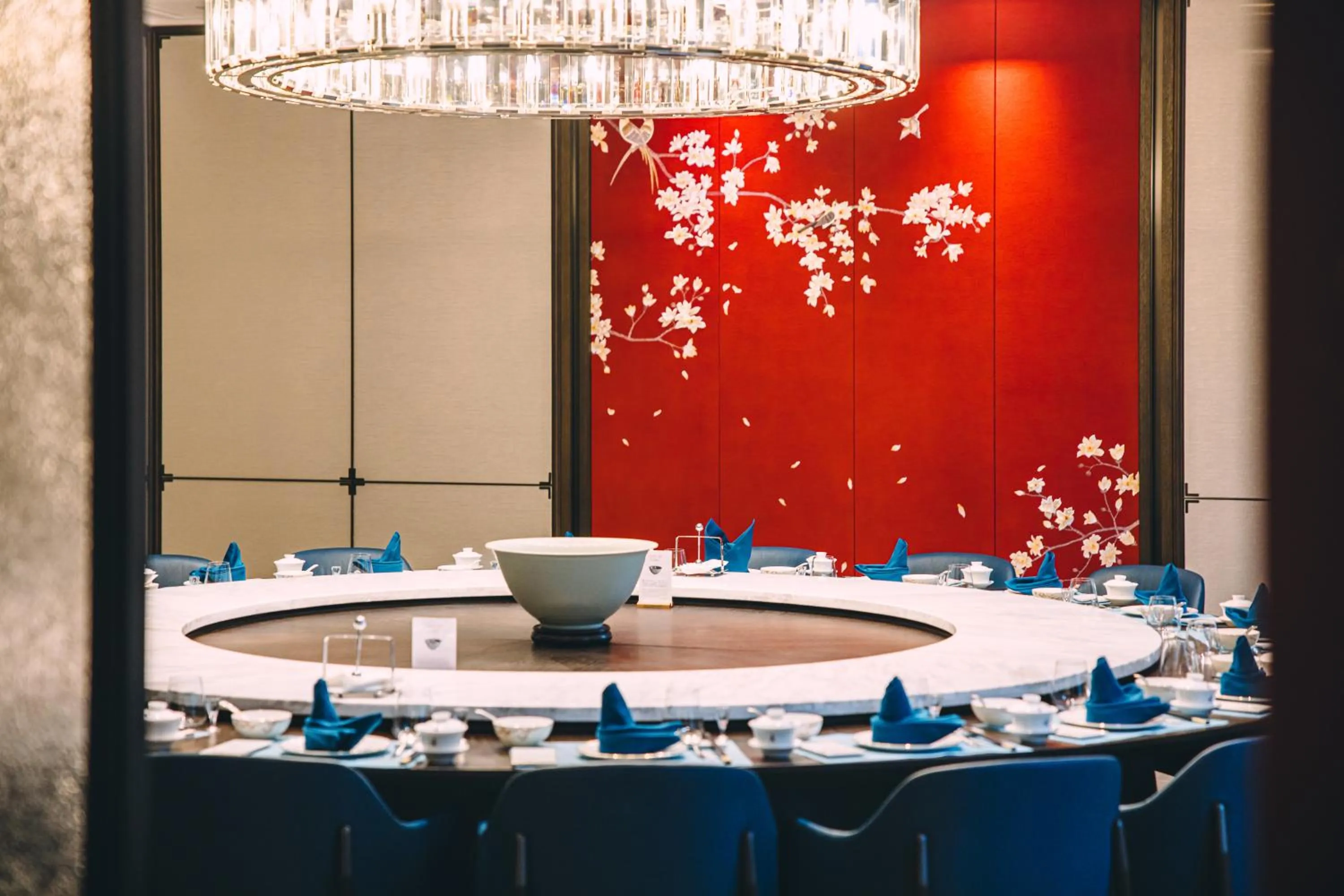 Restaurant/places to eat in Crowne Plaza Zhengzhou High Tech Zone by IHG