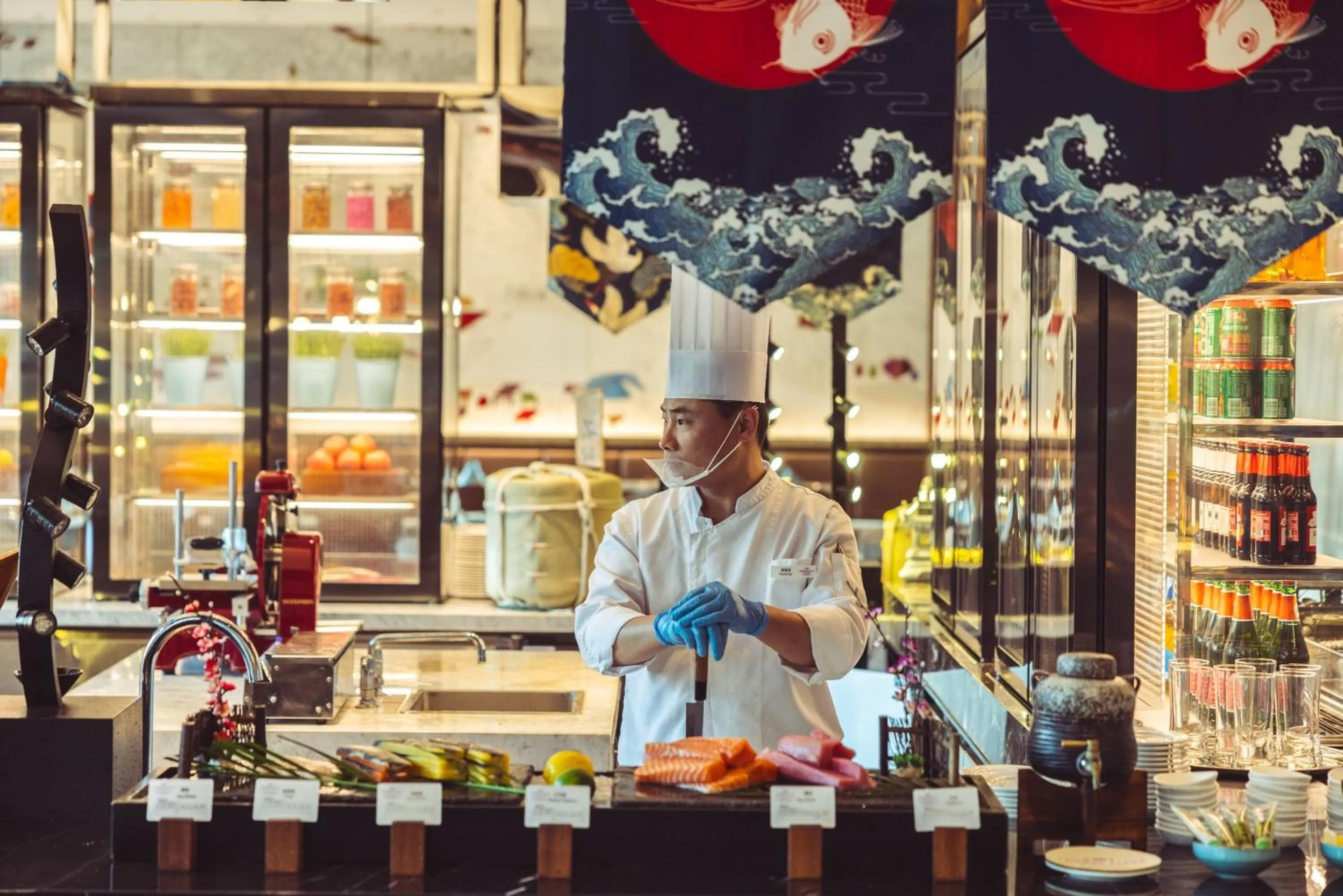 Restaurant/places to eat in Crowne Plaza Zhengzhou High Tech Zone by IHG