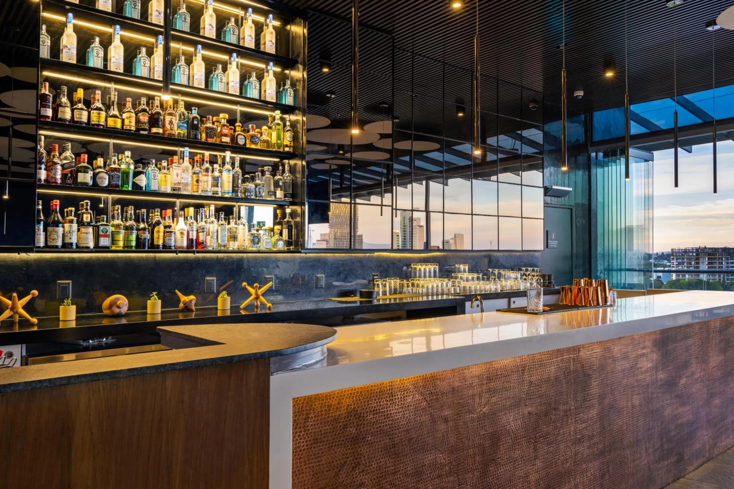 Lounge or bar in voco Guadalajara Neruda by IHG