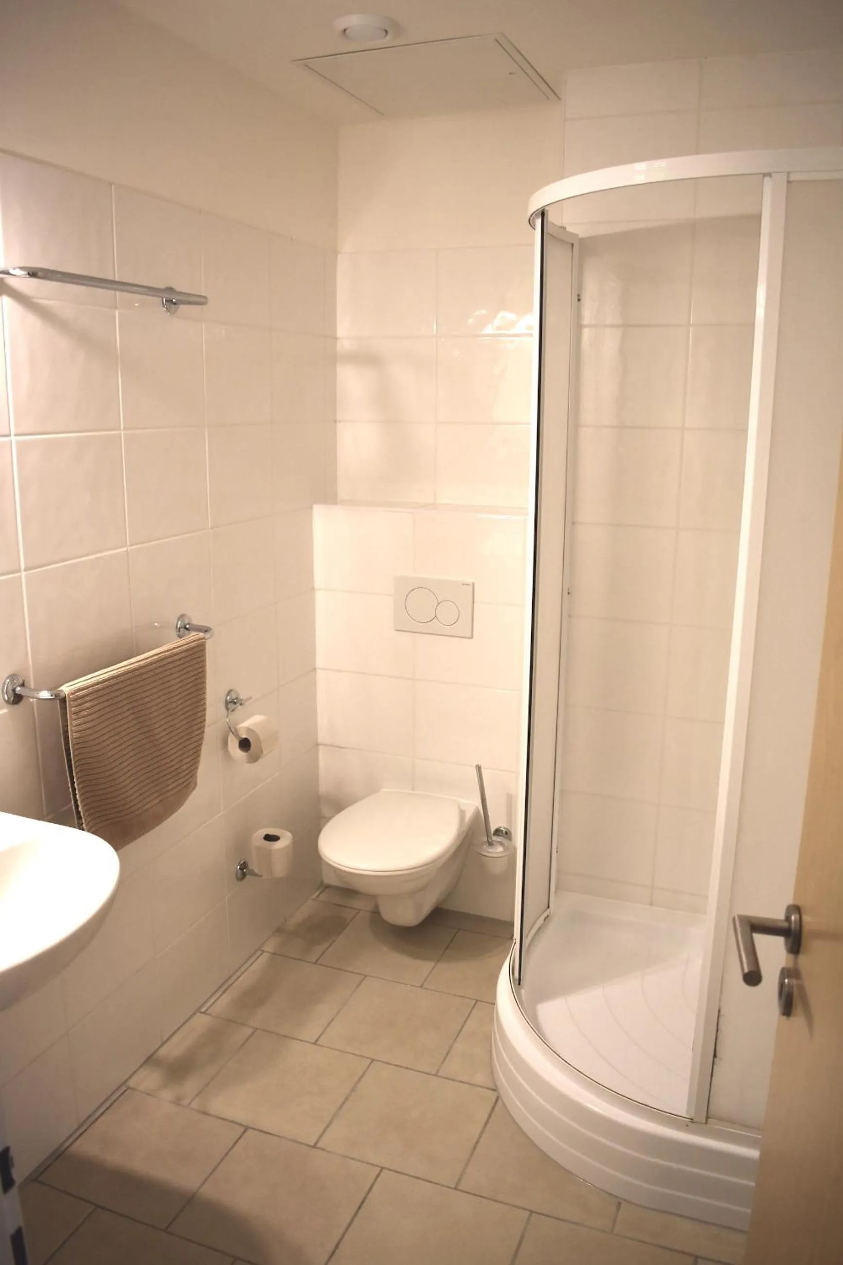 Shower in Seifert Residence