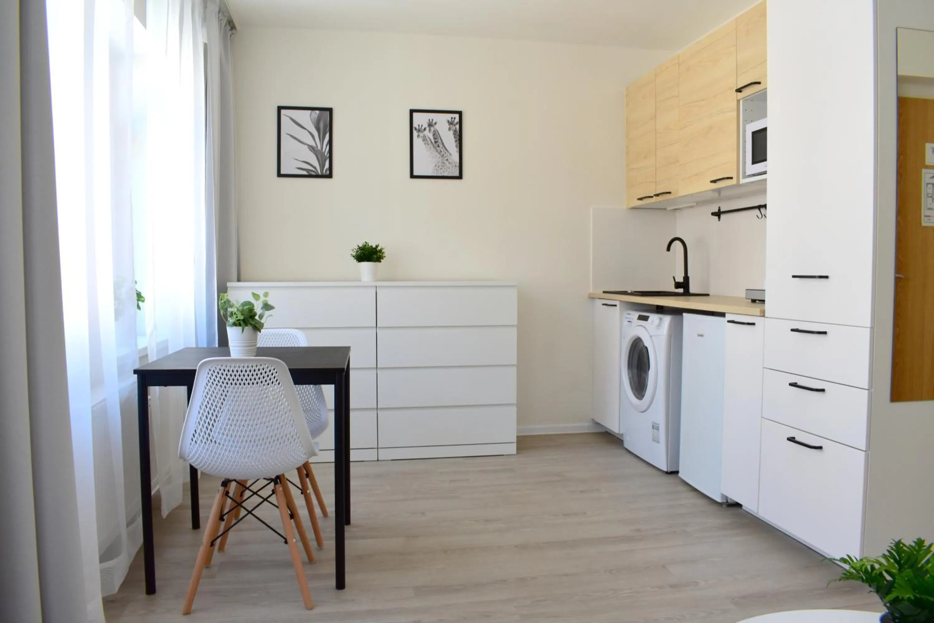 Dining area in Seifert Residence