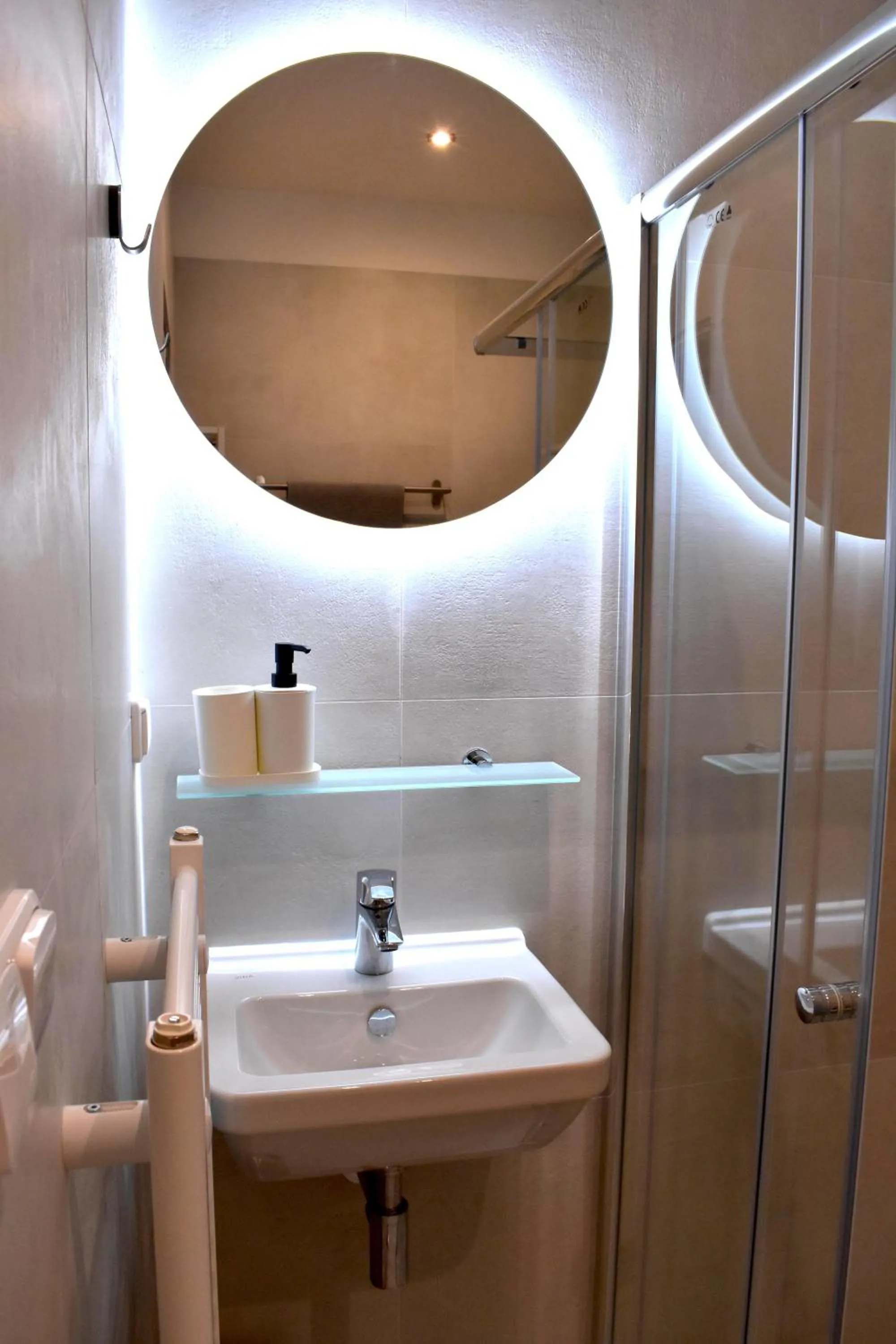 Shower in Seifert Residence