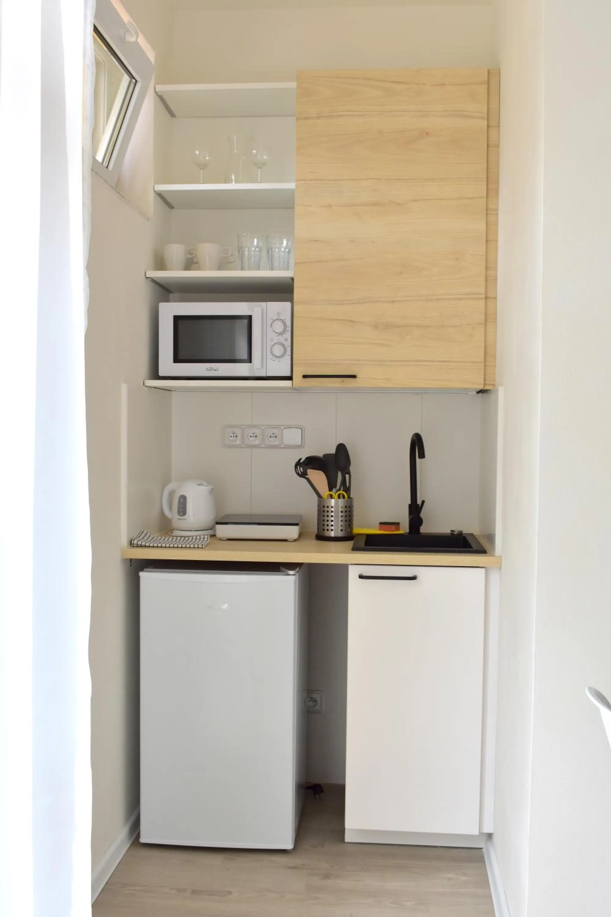 Coffee/tea facilities in Seifert Residence