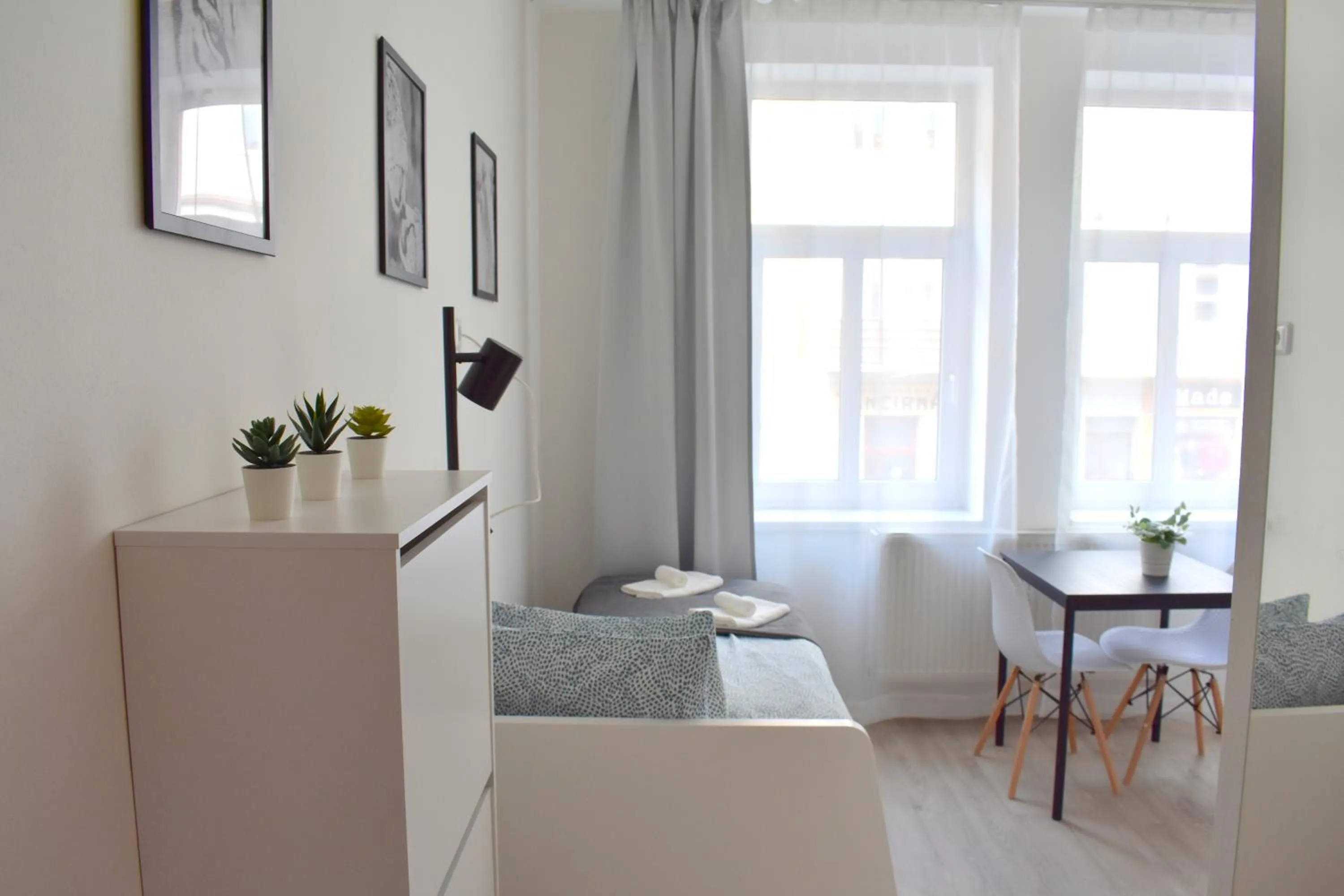Living room in Seifert Residence