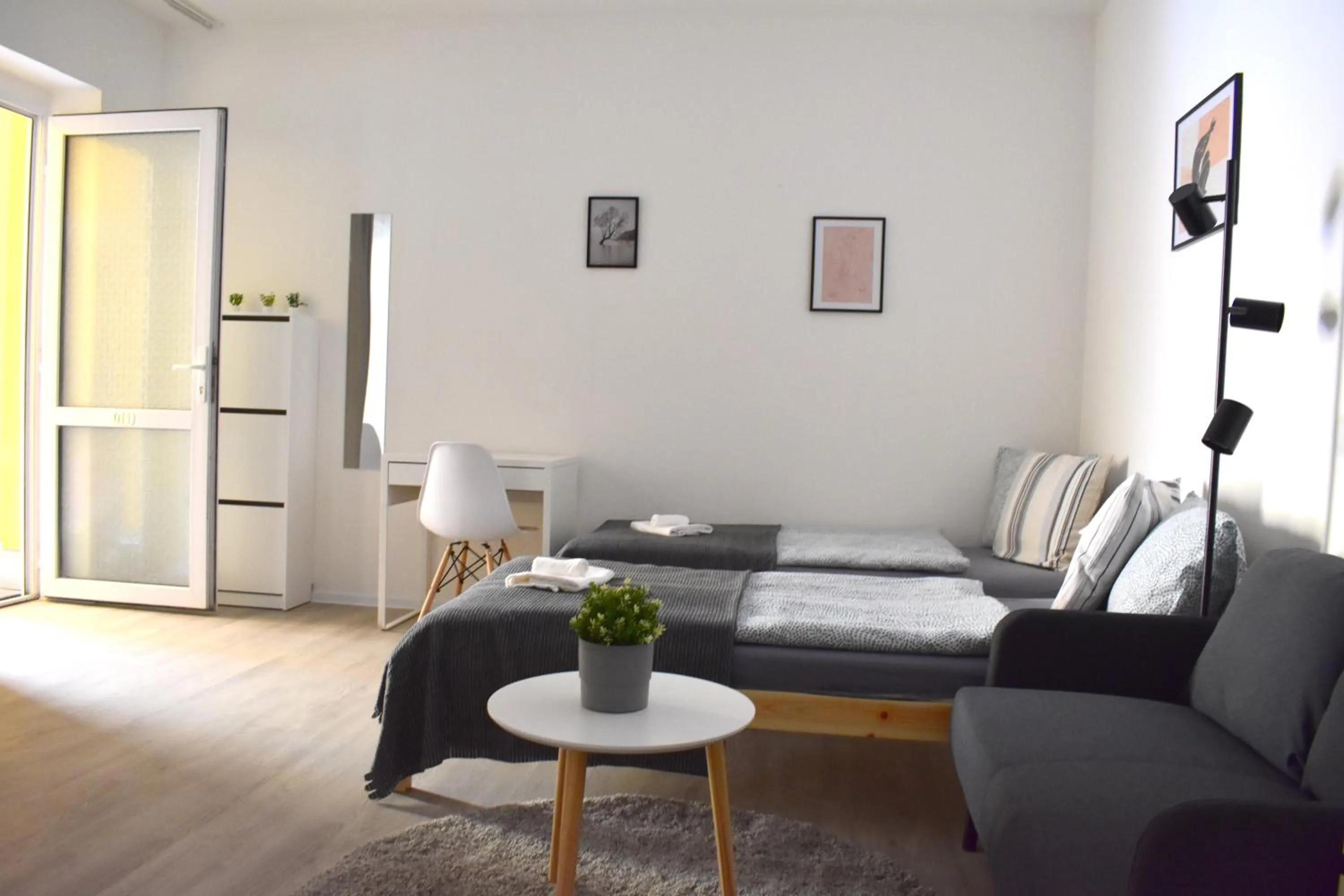 Living room in Seifert Residence