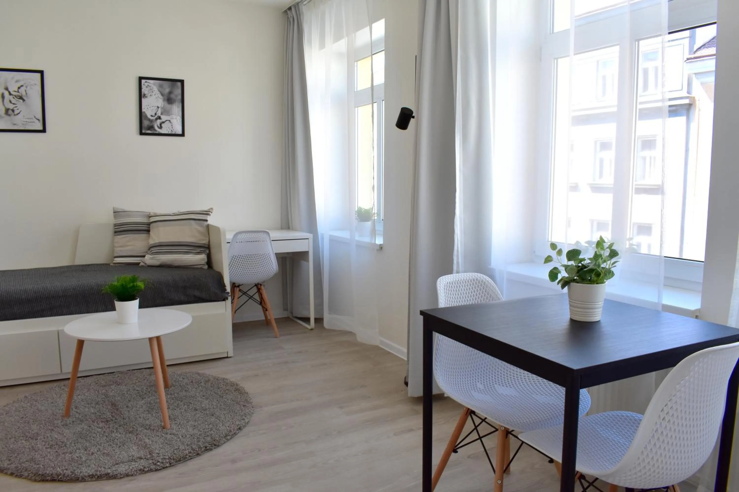 Living room in Seifert Residence