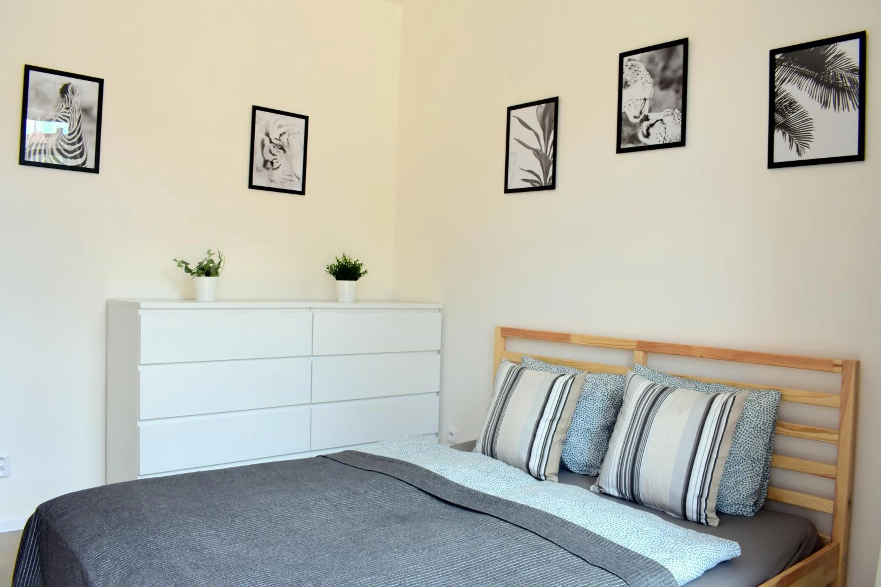 Bed in Seifert Residence