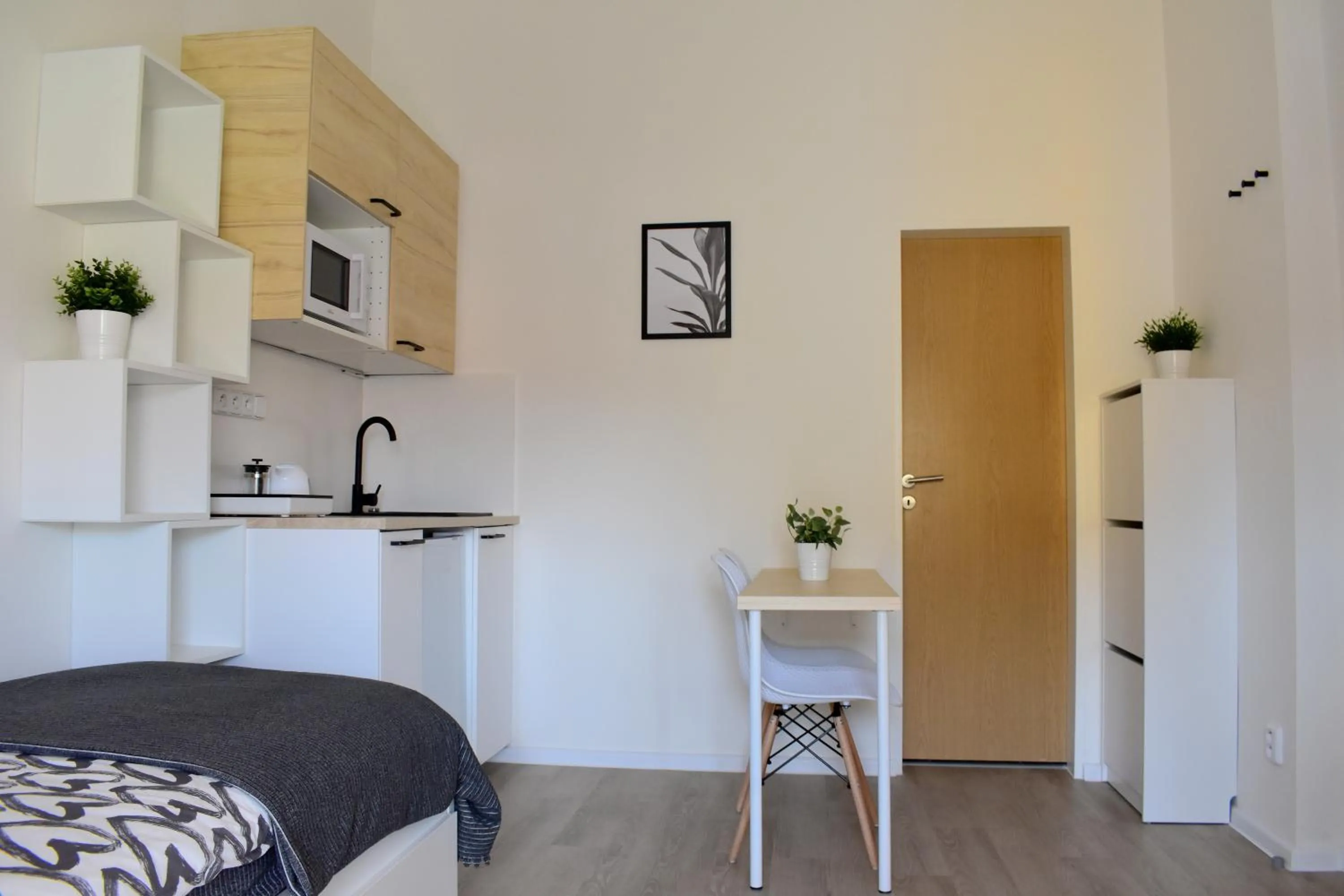 kitchen, Bed in Seifert Residence