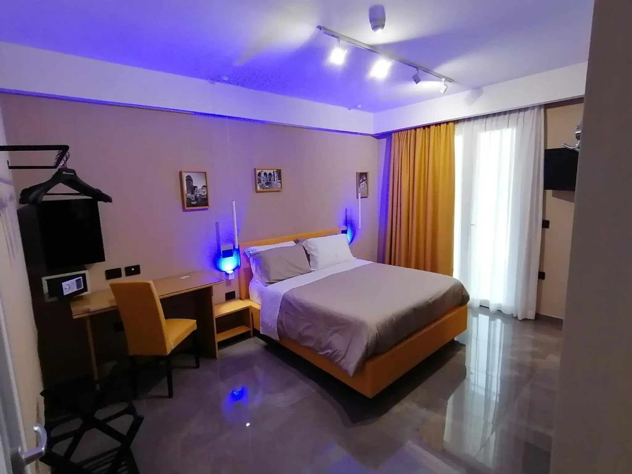 Suite with Sauna in Hotel XBusiness Suite with Sauna in Hotel XBusiness