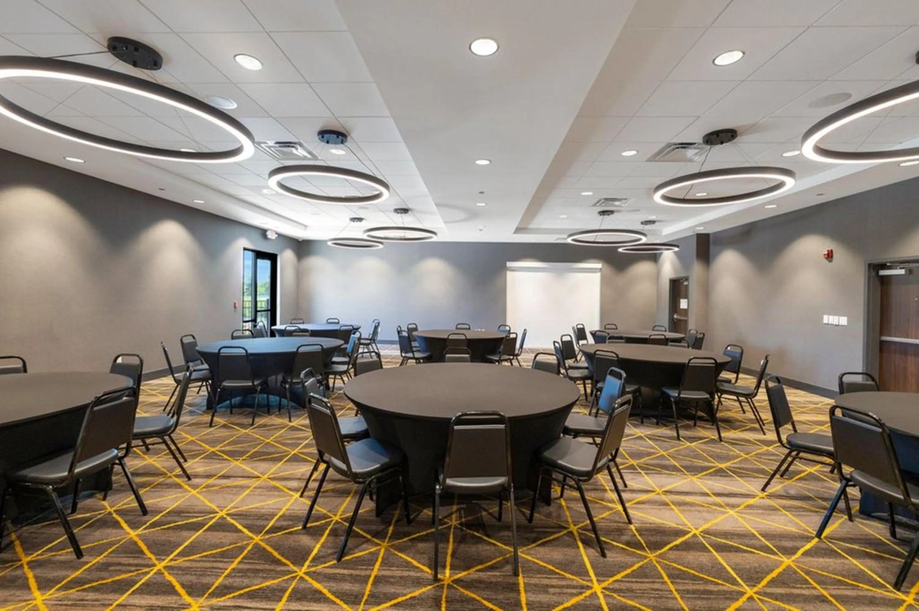 Meeting/conference room in Holiday Inn - Chicago - Tinley Park by IHG
