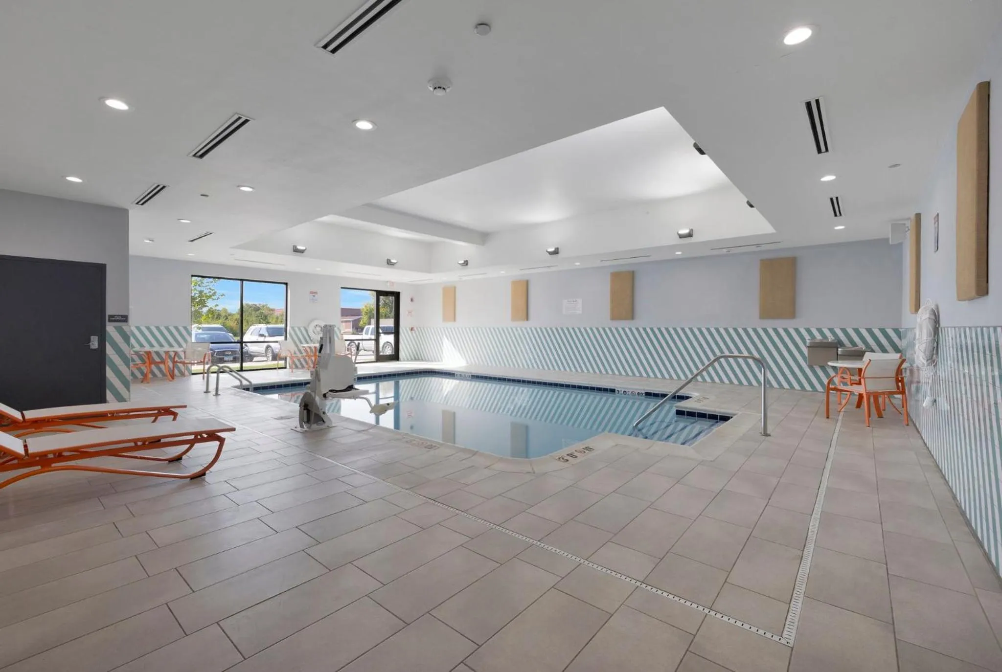 Swimming pool in Holiday Inn - Chicago - Tinley Park by IHG