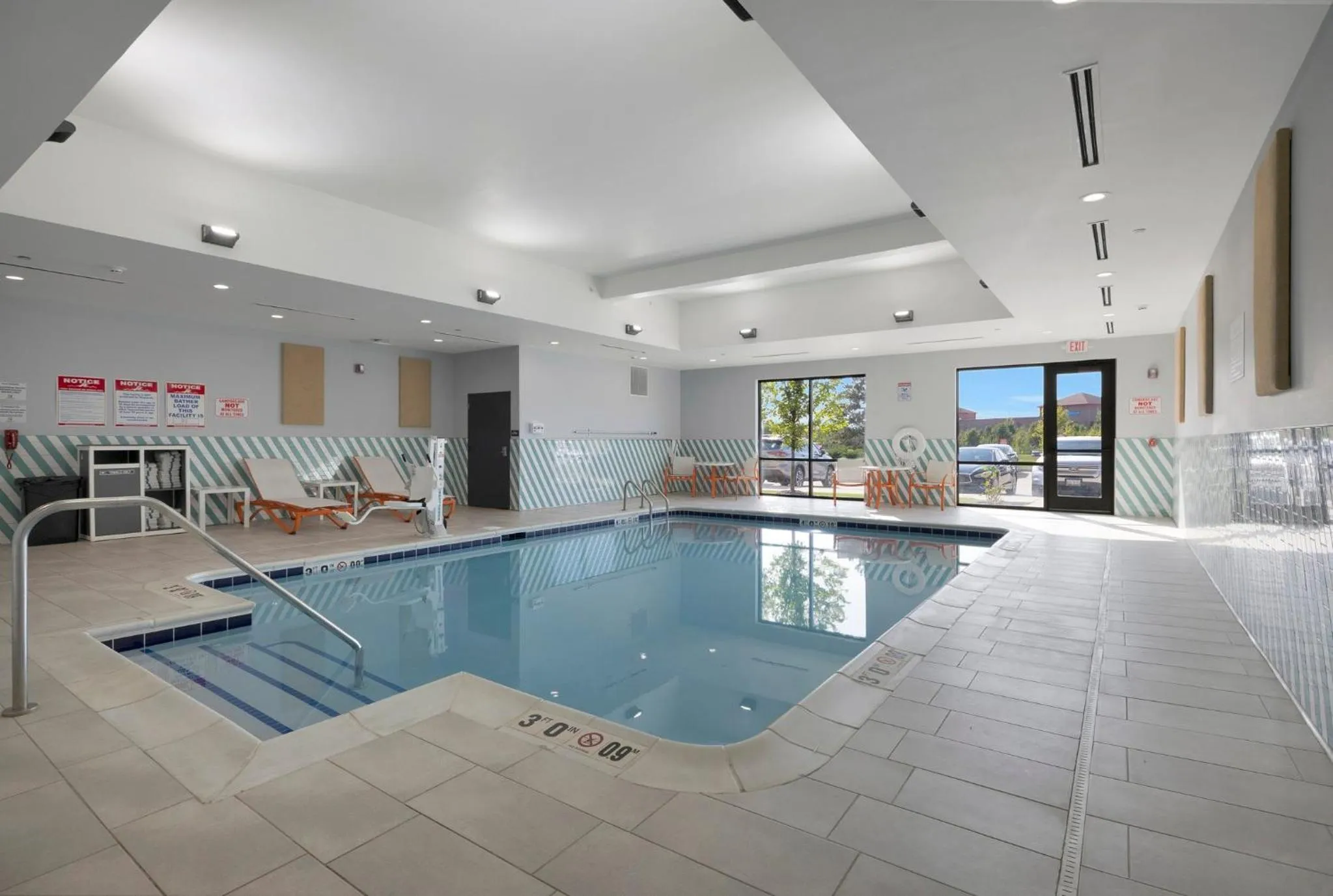 Swimming pool in Holiday Inn - Chicago - Tinley Park by IHG